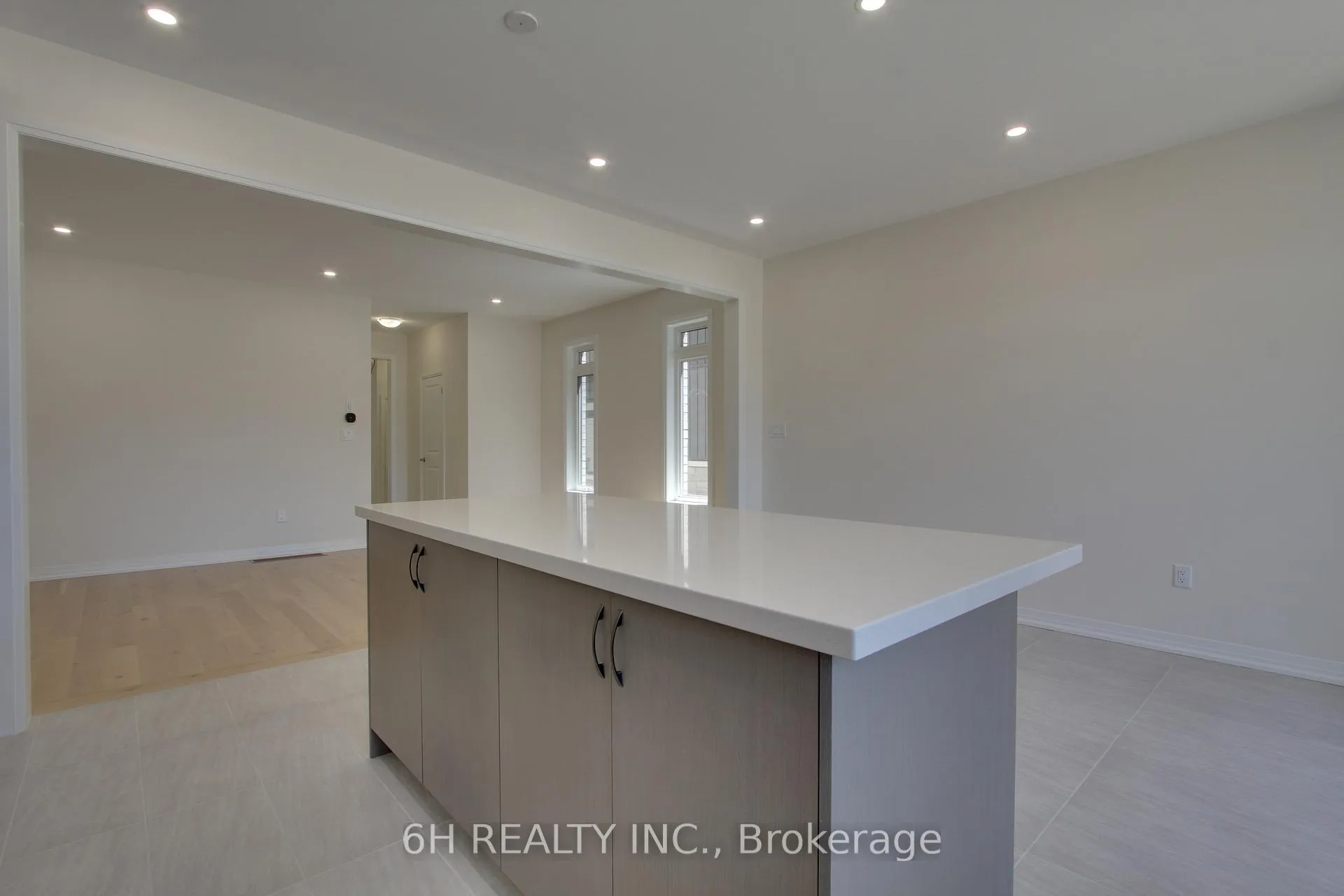 Photo 15 of 2610 Hibiscus Drive, Pickering, Rural Pickering — HOMEH