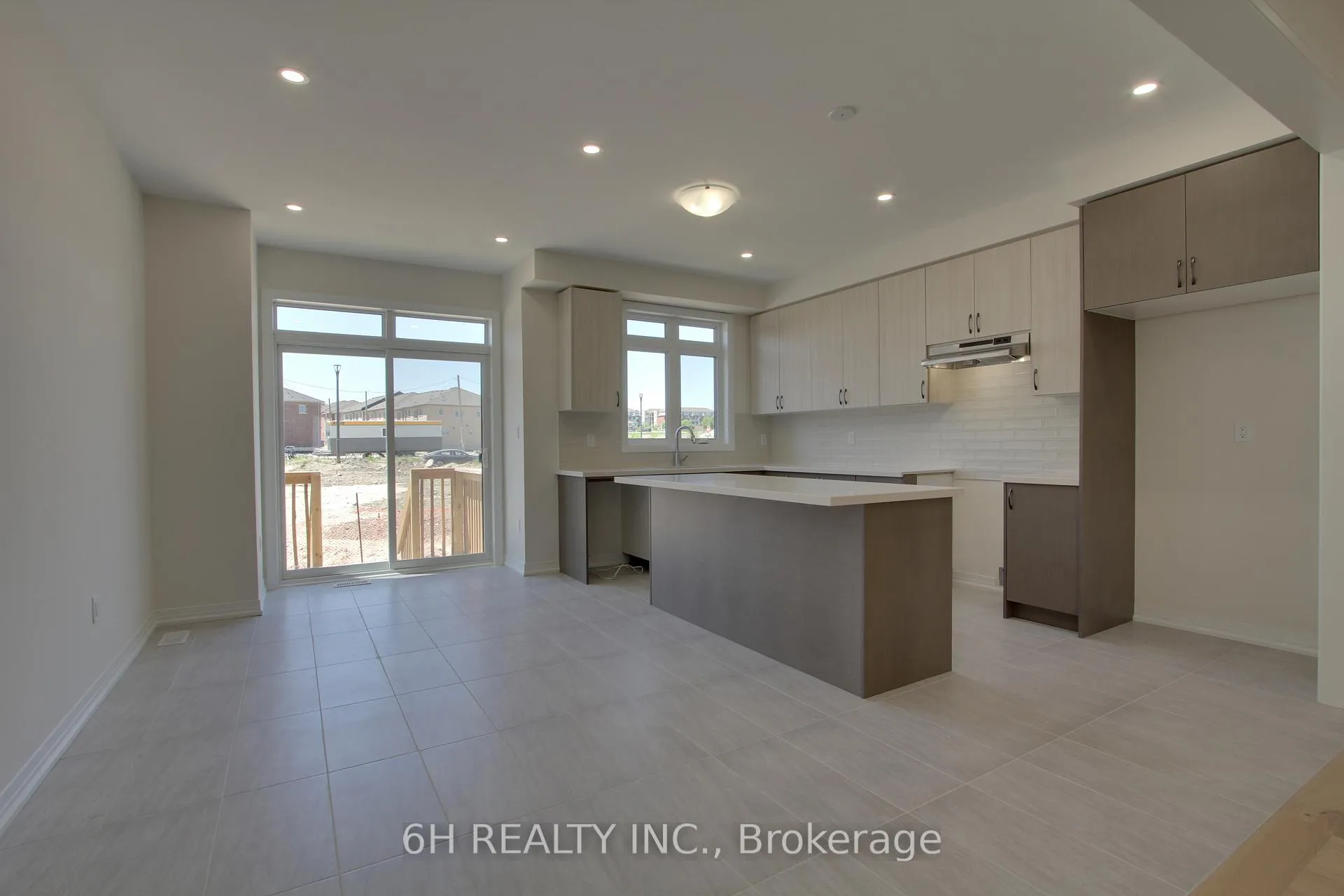 Photo 17 of 2610 Hibiscus Drive, Pickering, Rural Pickering — HOMEH