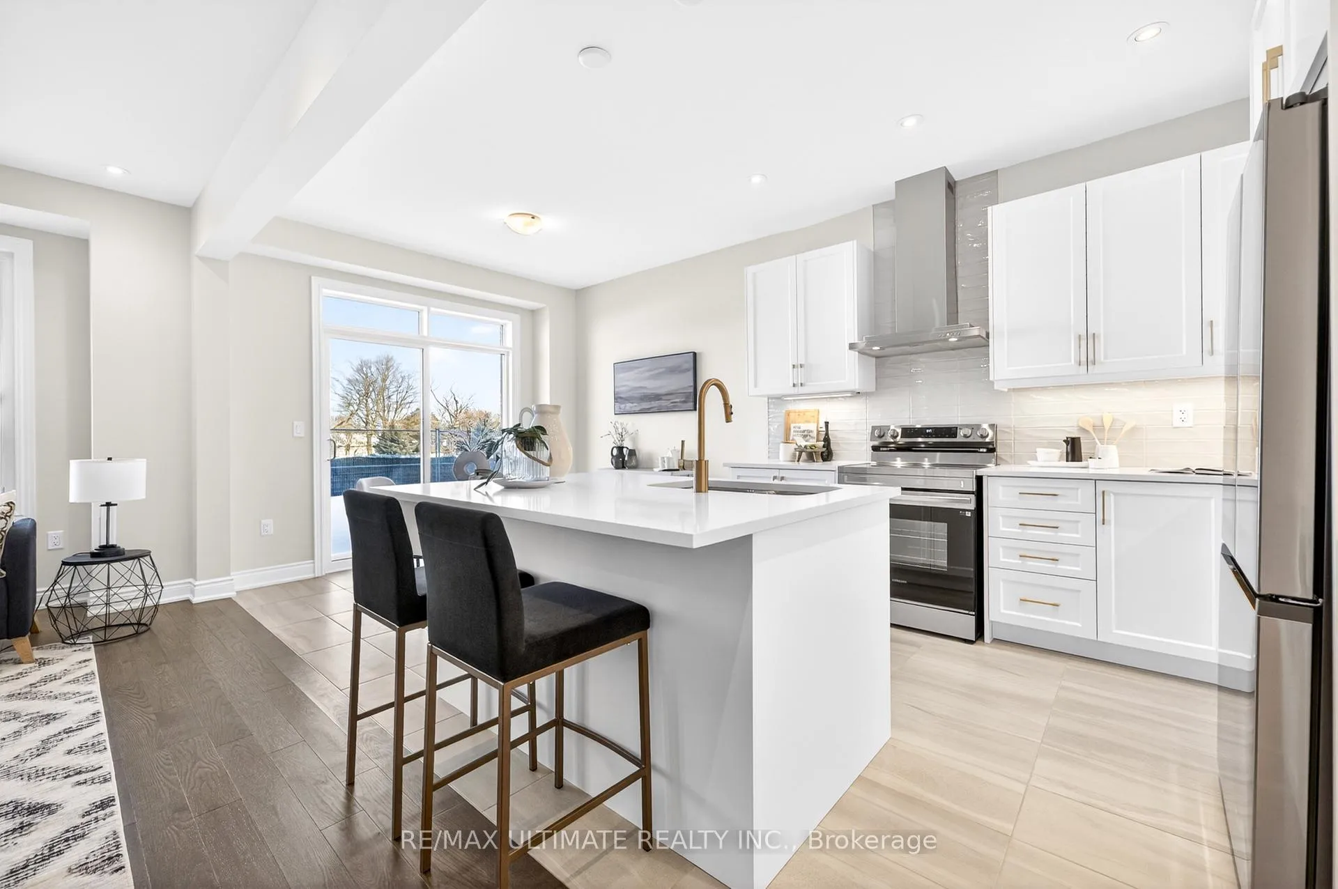 Photo 14 of 6 Fire King Drive, Whitby, Rural Whitby — HOMEH