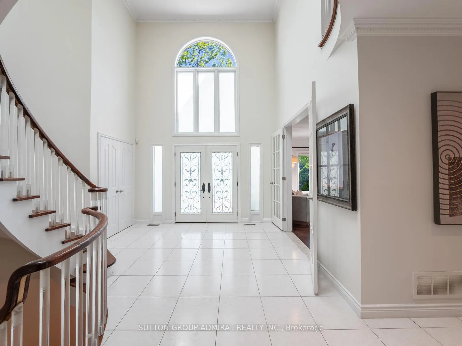 Photo 2 of 437 Beverley Glen Boulevard, Vaughan, Beverley Glen — HOMEH