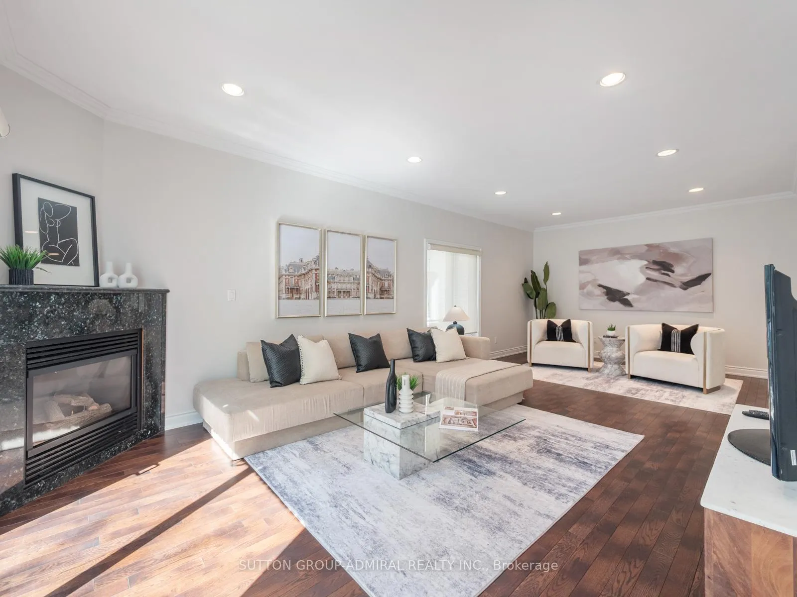 Photo 15 of 437 Beverley Glen Boulevard, Vaughan, Beverley Glen — HOMEH