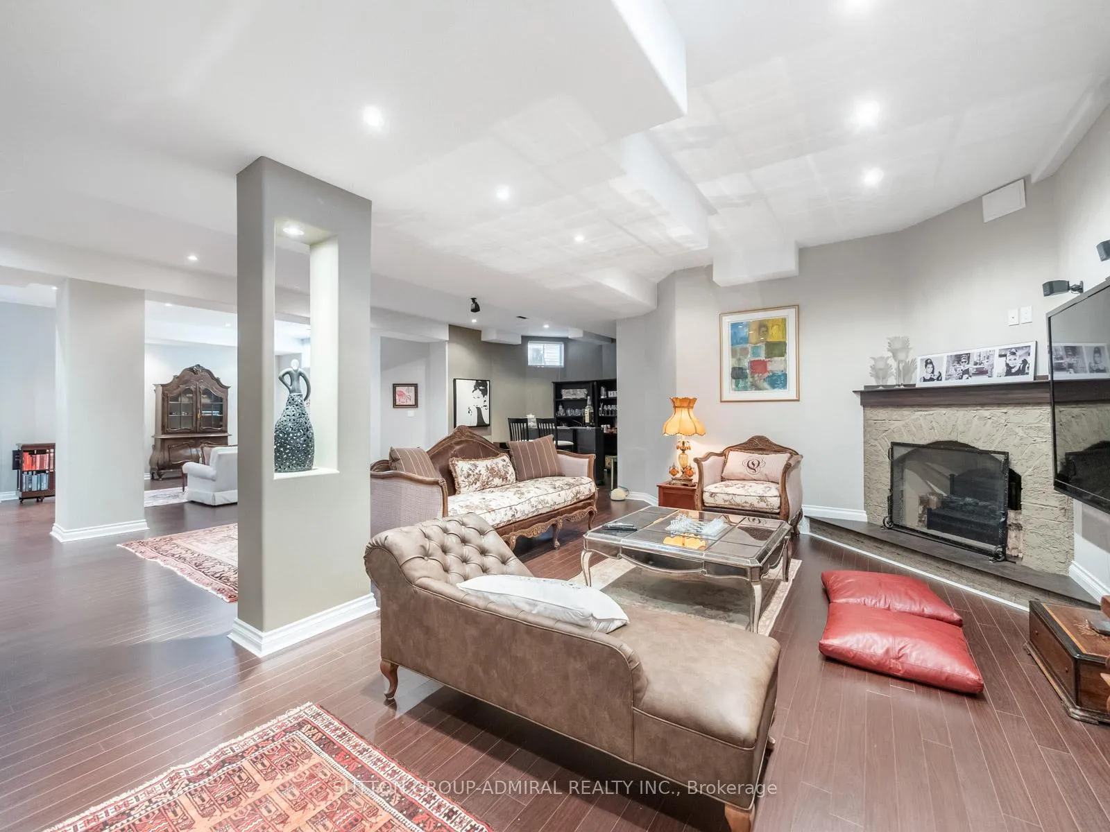 Photo 32 of 437 Beverley Glen Boulevard, Vaughan, Beverley Glen — HOMEH