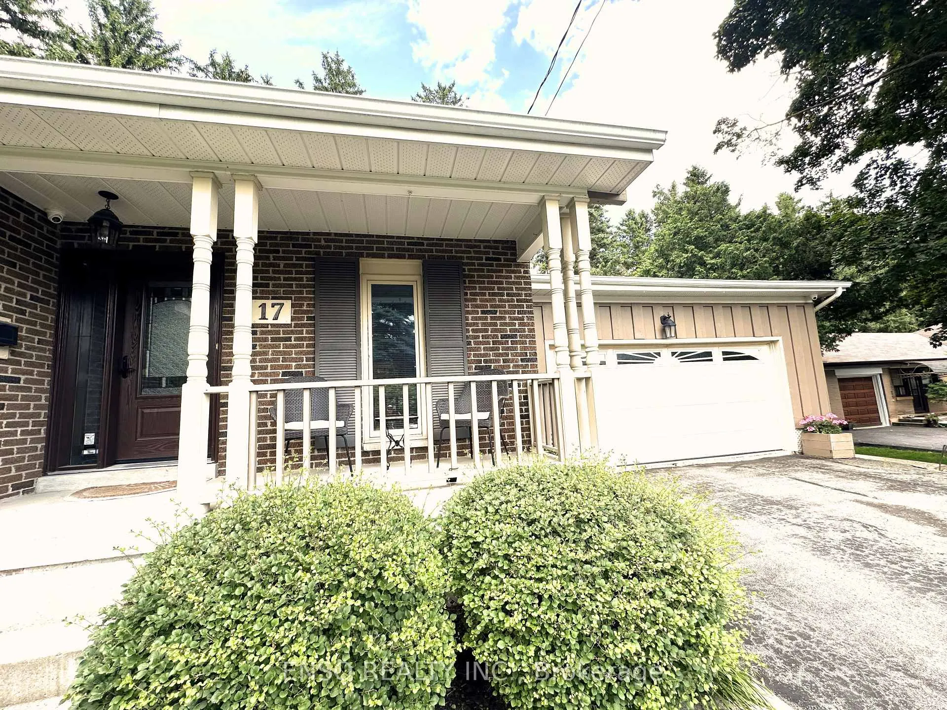 Photo 2 of 17 Ovida Boulevard, Markham, Bullock — HOMEH
