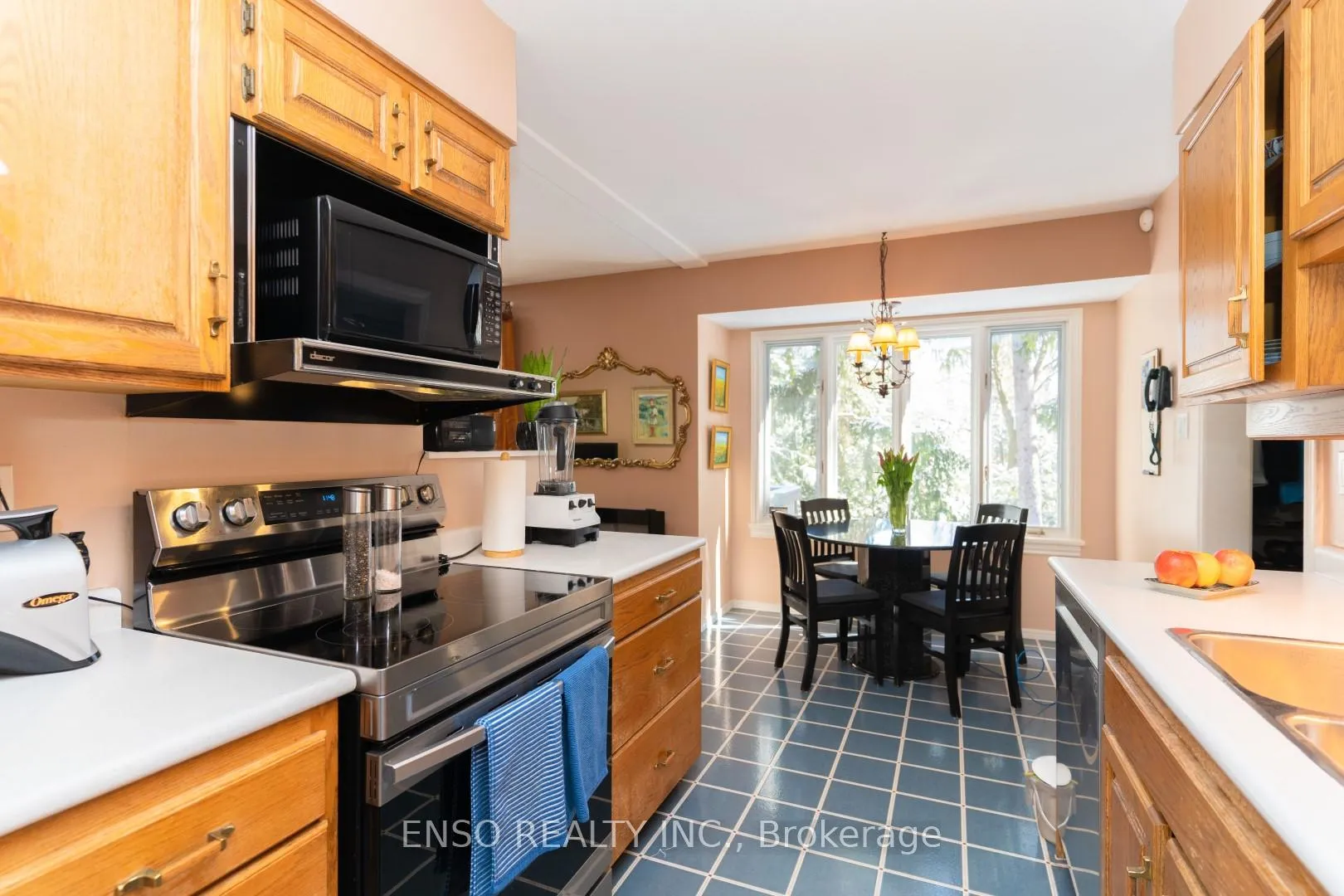 Photo 8 of 17 Ovida Boulevard, Markham, Bullock — HOMEH