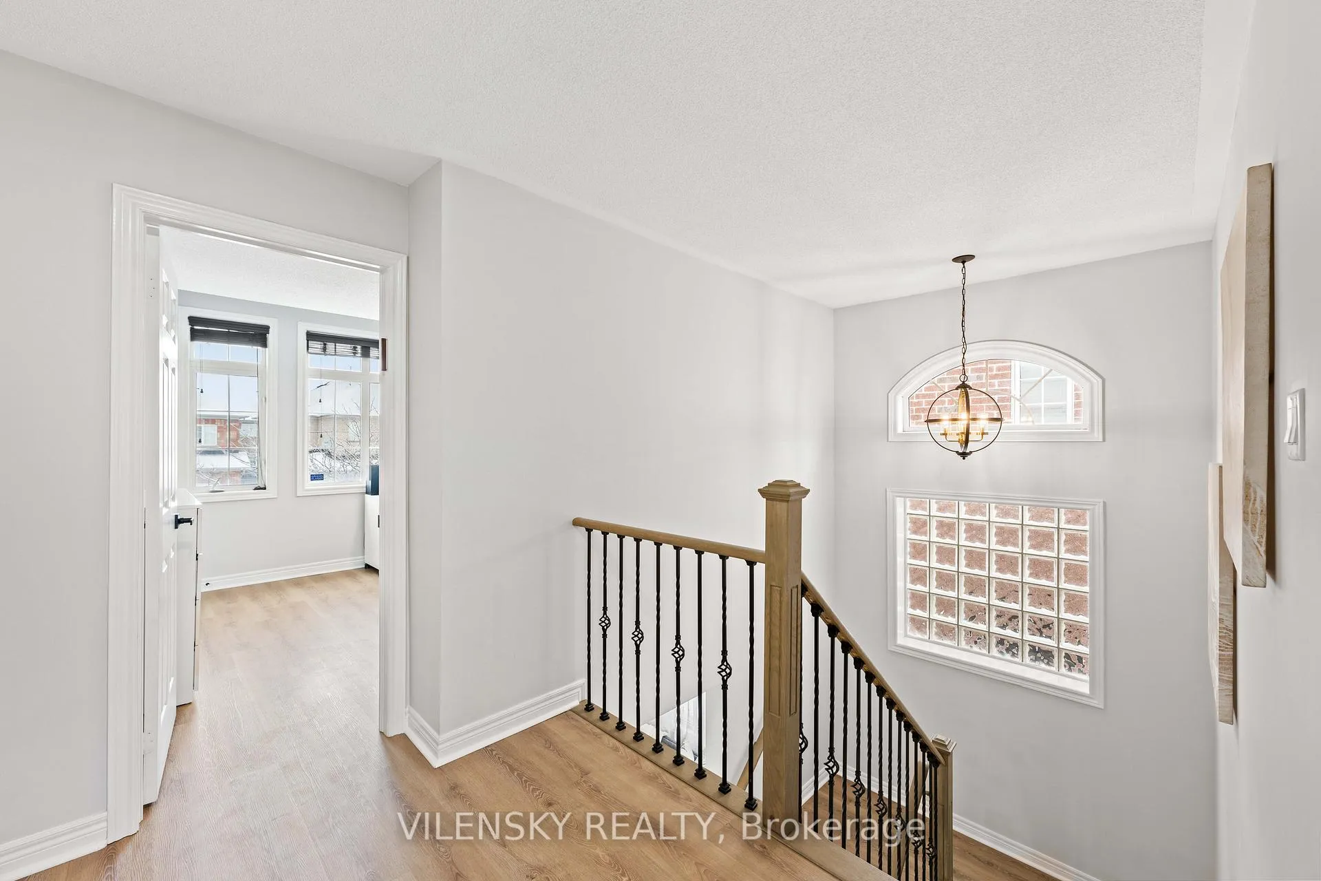 Photo 21 of 55 Queensbridge Drive, Vaughan, Patterson — HOMEH