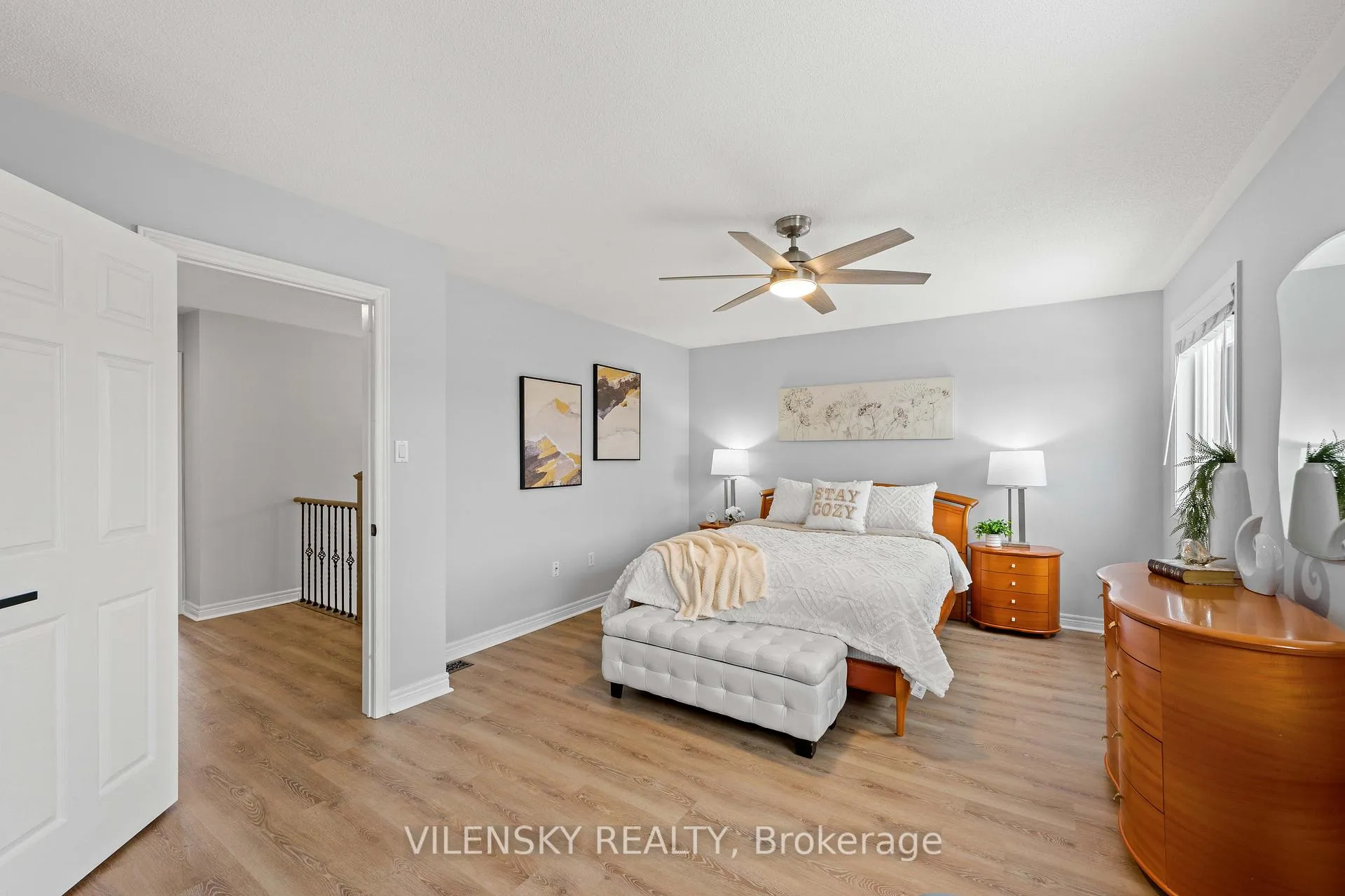 Photo 22 of 55 Queensbridge Drive, Vaughan, Patterson — HOMEH