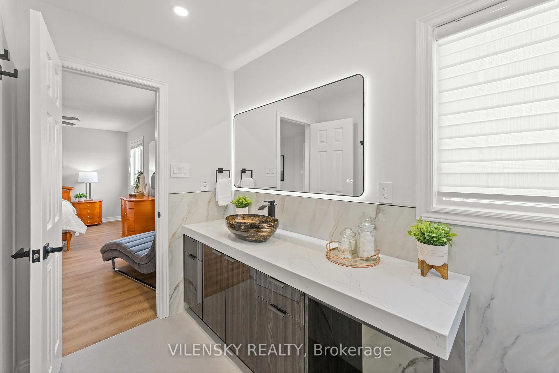 Photo 26 of 55 Queensbridge Drive, Vaughan, Patterson — HOMEH