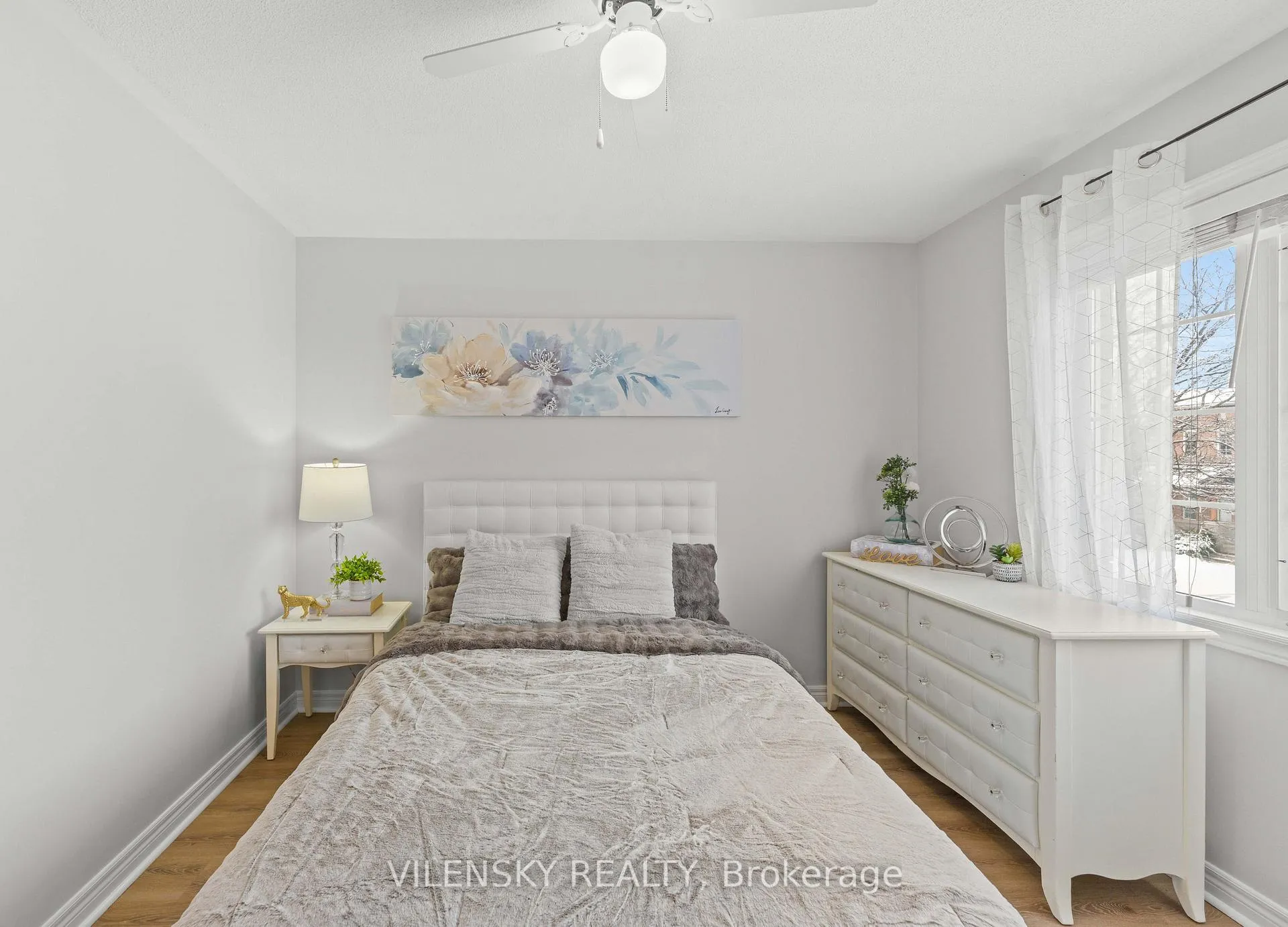 Photo 33 of 55 Queensbridge Drive, Vaughan, Patterson — HOMEH