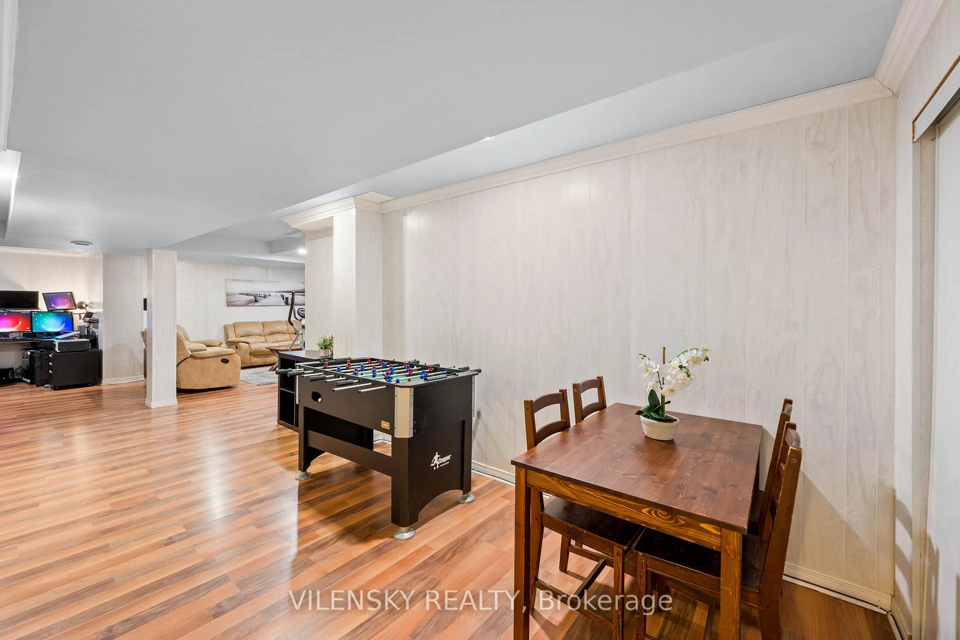 Photo 42 of 55 Queensbridge Drive, Vaughan, Patterson — HOMEH