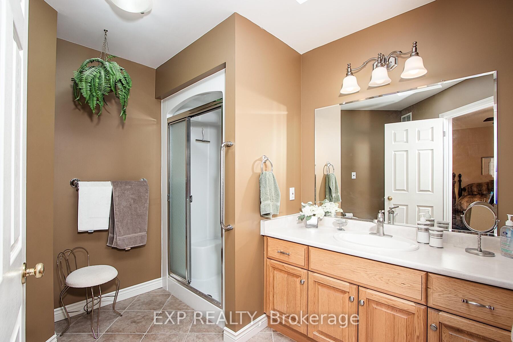 Photo 22 of 262 Kettle Creek Drive, Central Elgin, Belmont — HOMEH