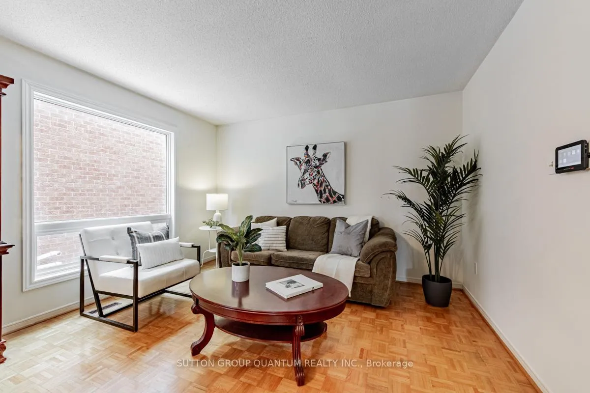 Photo 7 of 115 Wade Gate, Vaughan, Brownridge — HOMEH