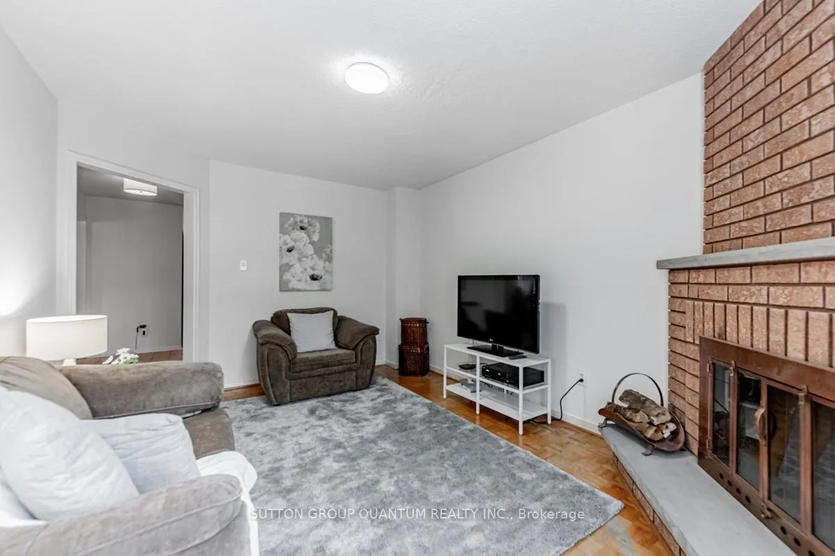 Photo 15 of 115 Wade Gate, Vaughan, Brownridge — HOMEH