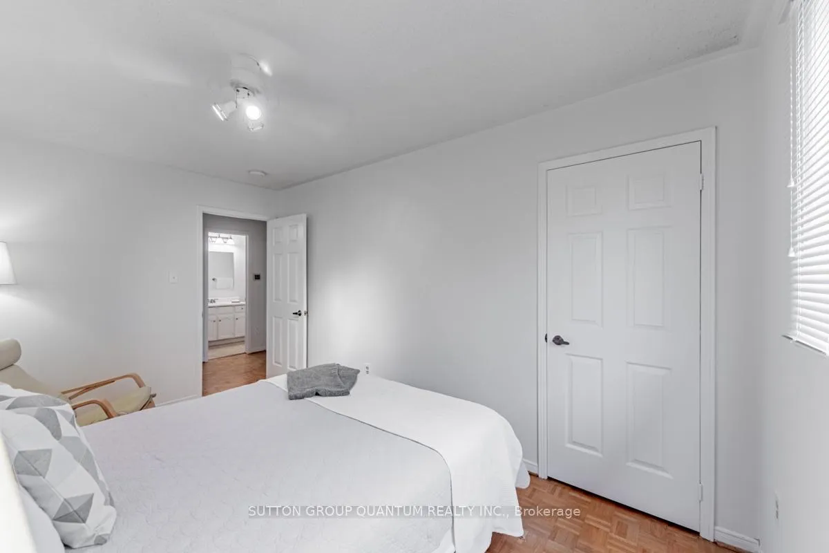 Photo 23 of 115 Wade Gate, Vaughan, Brownridge — HOMEH