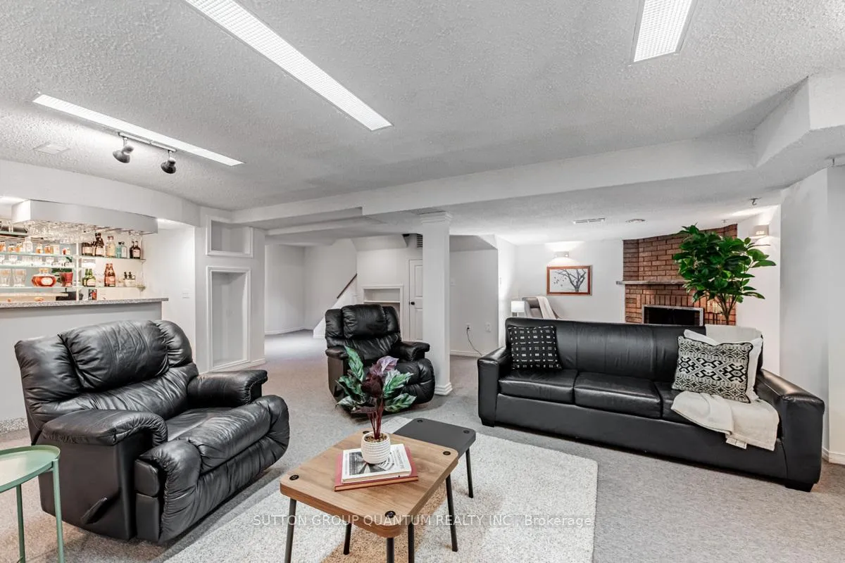 Photo 33 of 115 Wade Gate, Vaughan, Brownridge — HOMEH