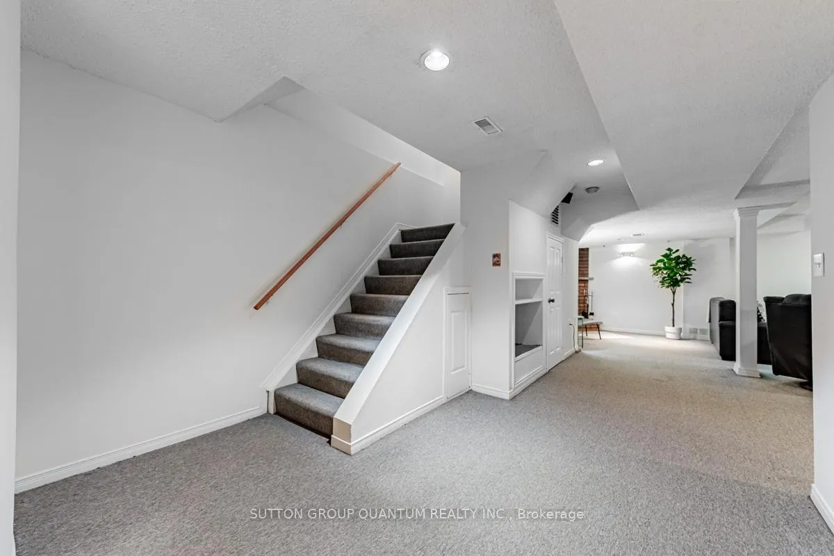 Photo 35 of 115 Wade Gate, Vaughan, Brownridge — HOMEH