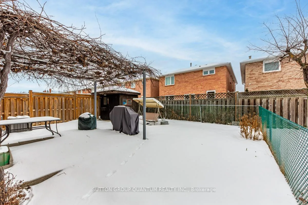 Photo 37 of 115 Wade Gate, Vaughan, Brownridge — HOMEH