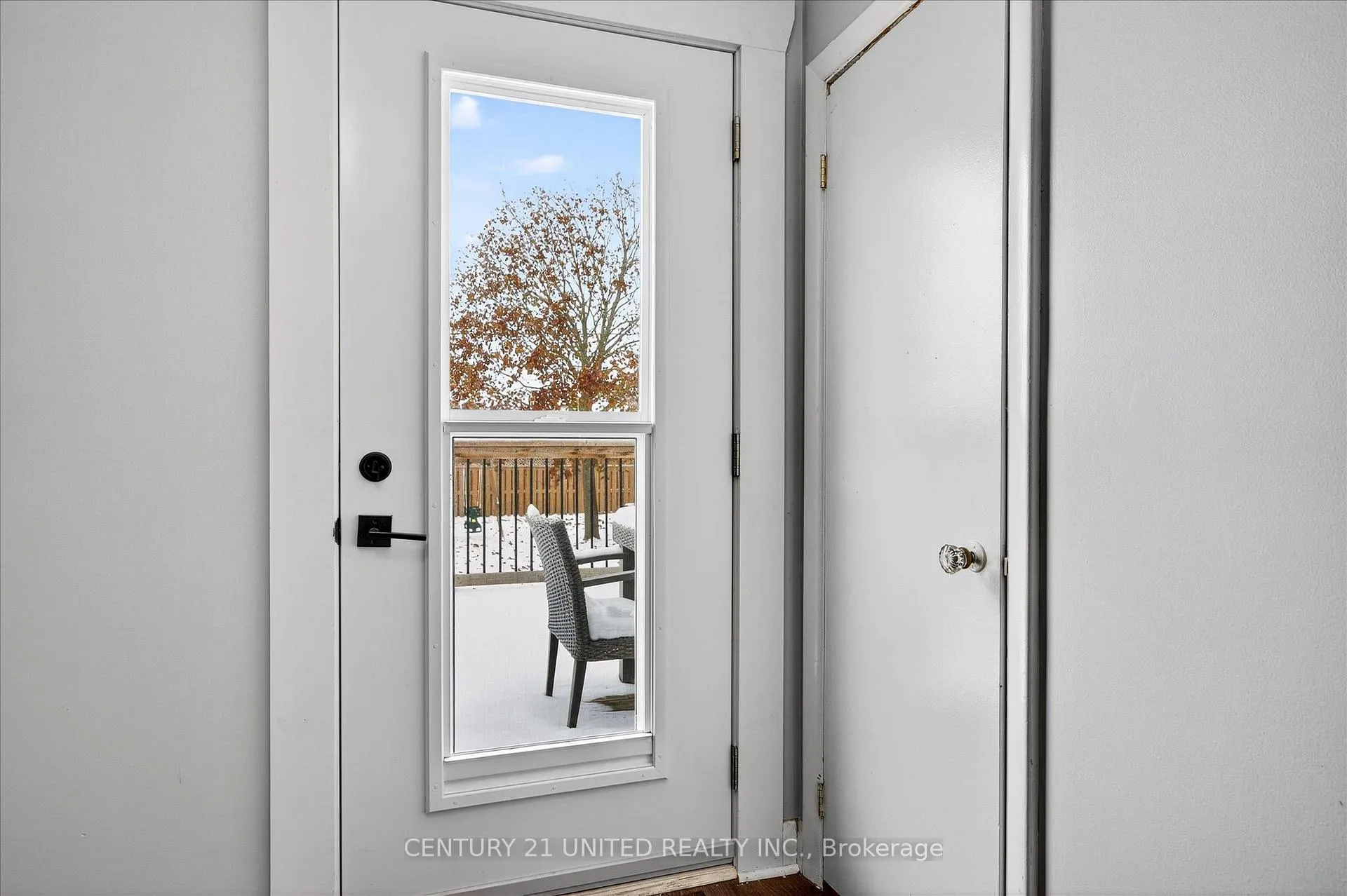 Photo 24 of 762 Cameron Street, Peterborough, Otonabee Ward 1 — HOMEH