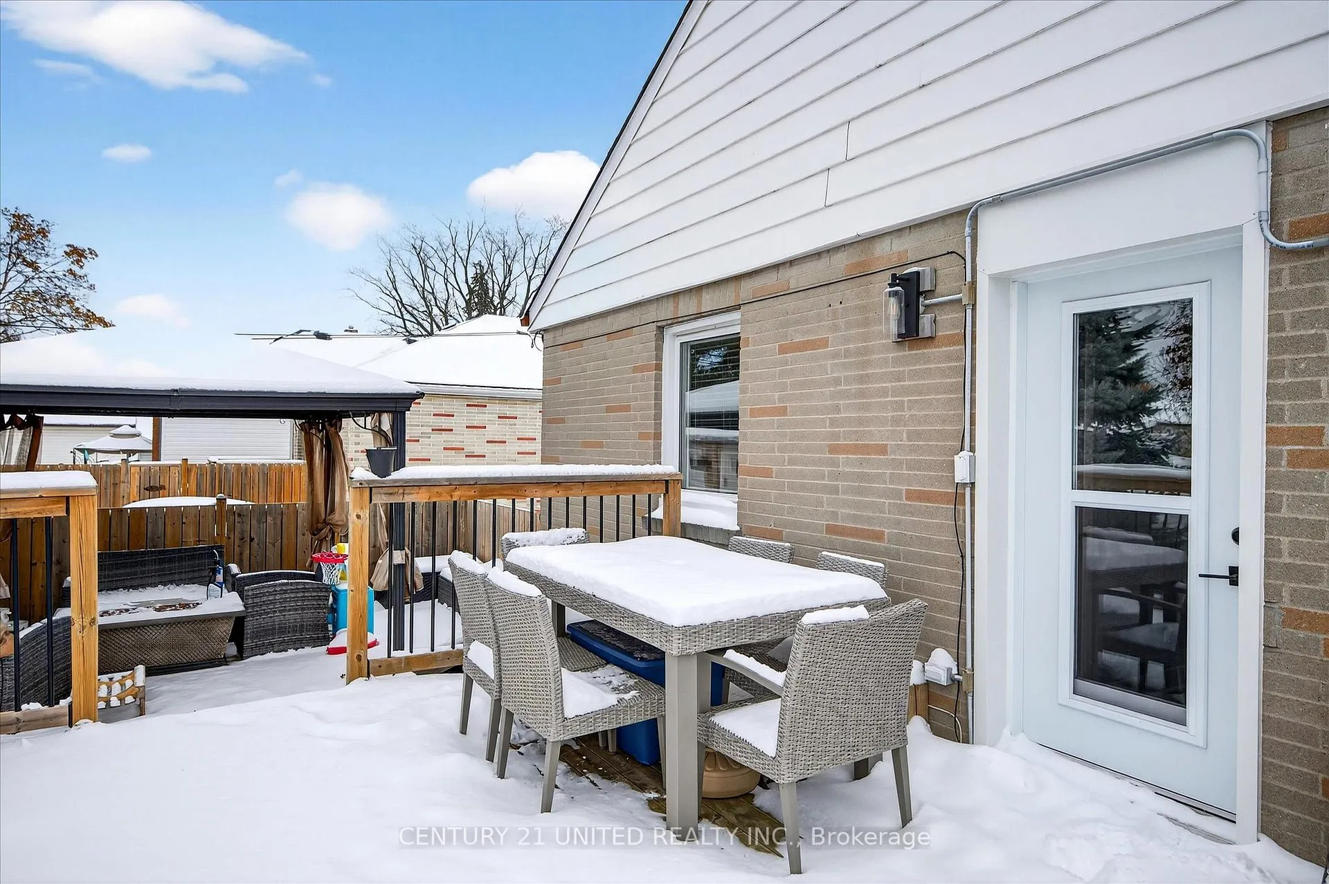 Photo 27 of 762 Cameron Street, Peterborough, Otonabee Ward 1 — HOMEH