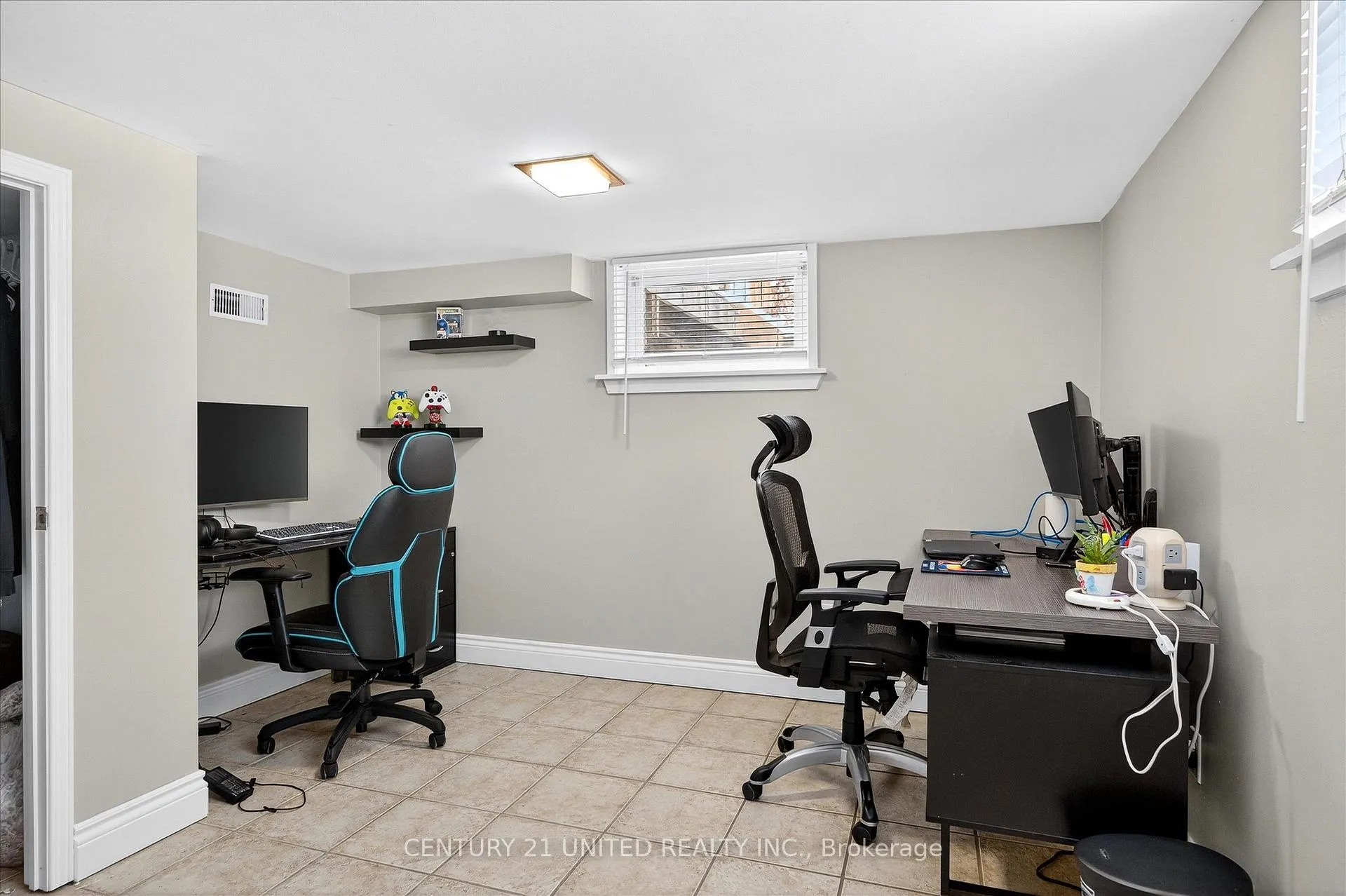 Photo 35 of 762 Cameron Street, Peterborough, Otonabee Ward 1 — HOMEH