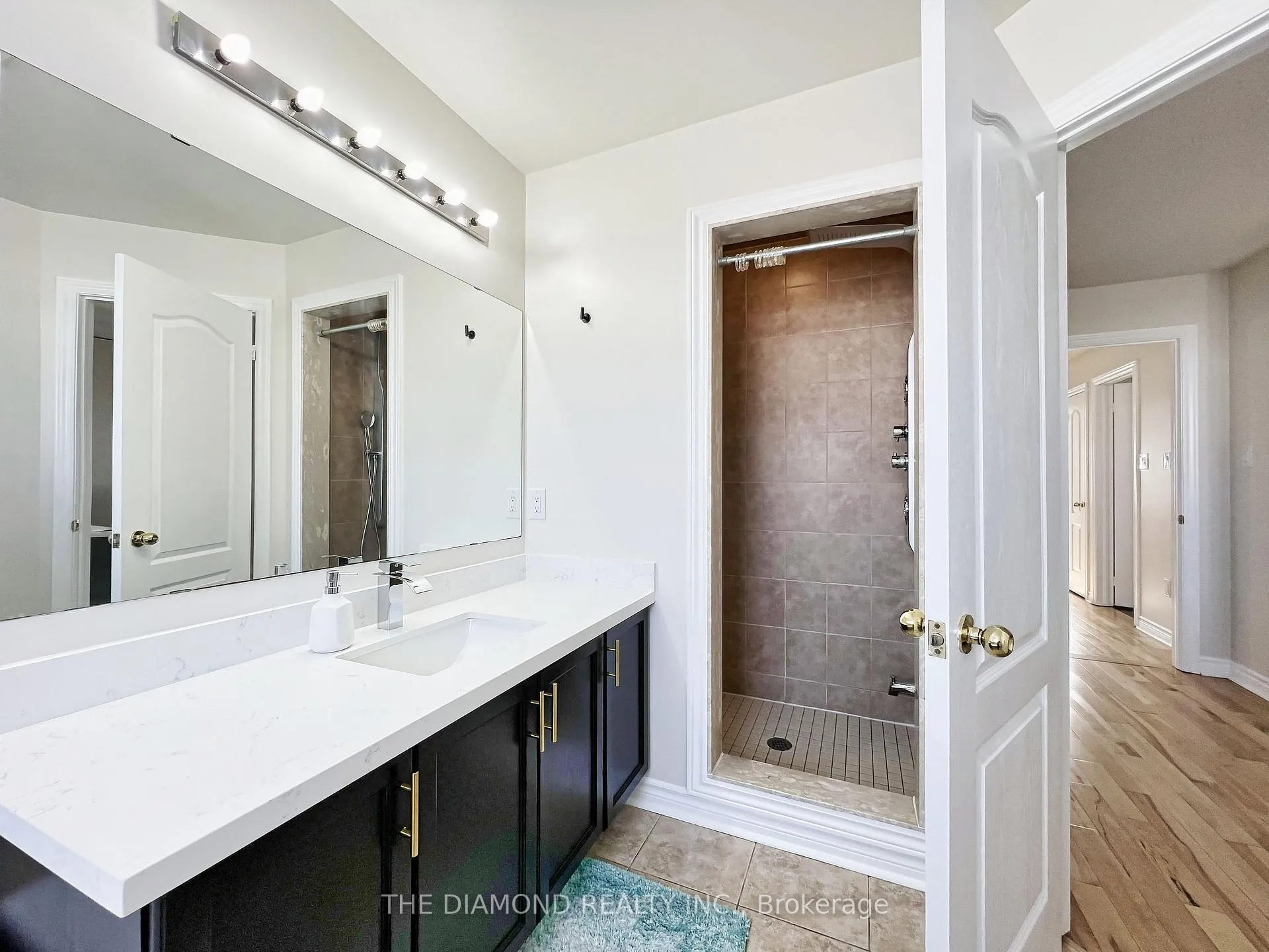 Photo 30 of 18 Lancaster Court, Barrie, Innis-Shore — HOMEH