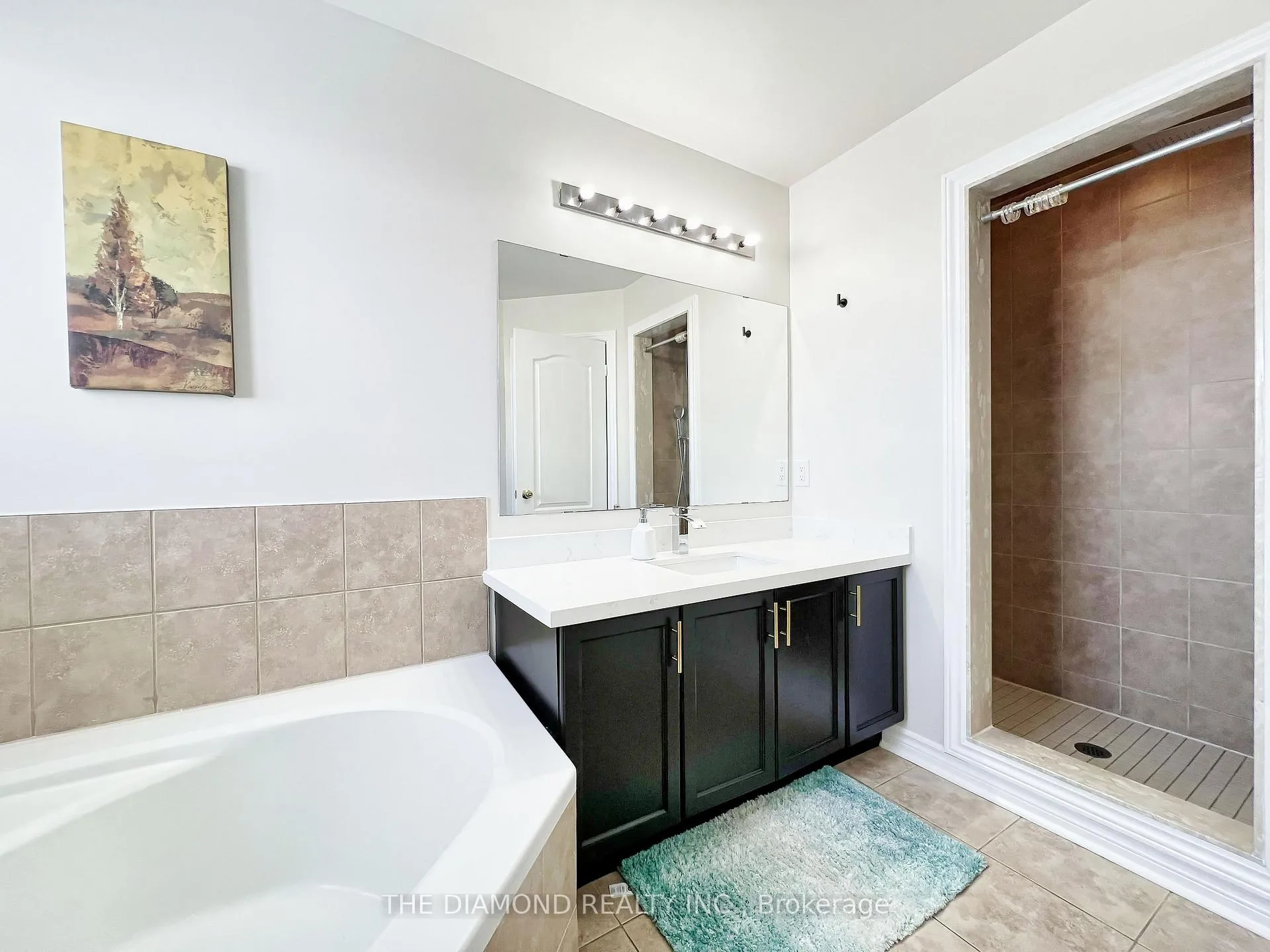 Photo 31 of 18 Lancaster Court, Barrie, Innis-Shore — HOMEH