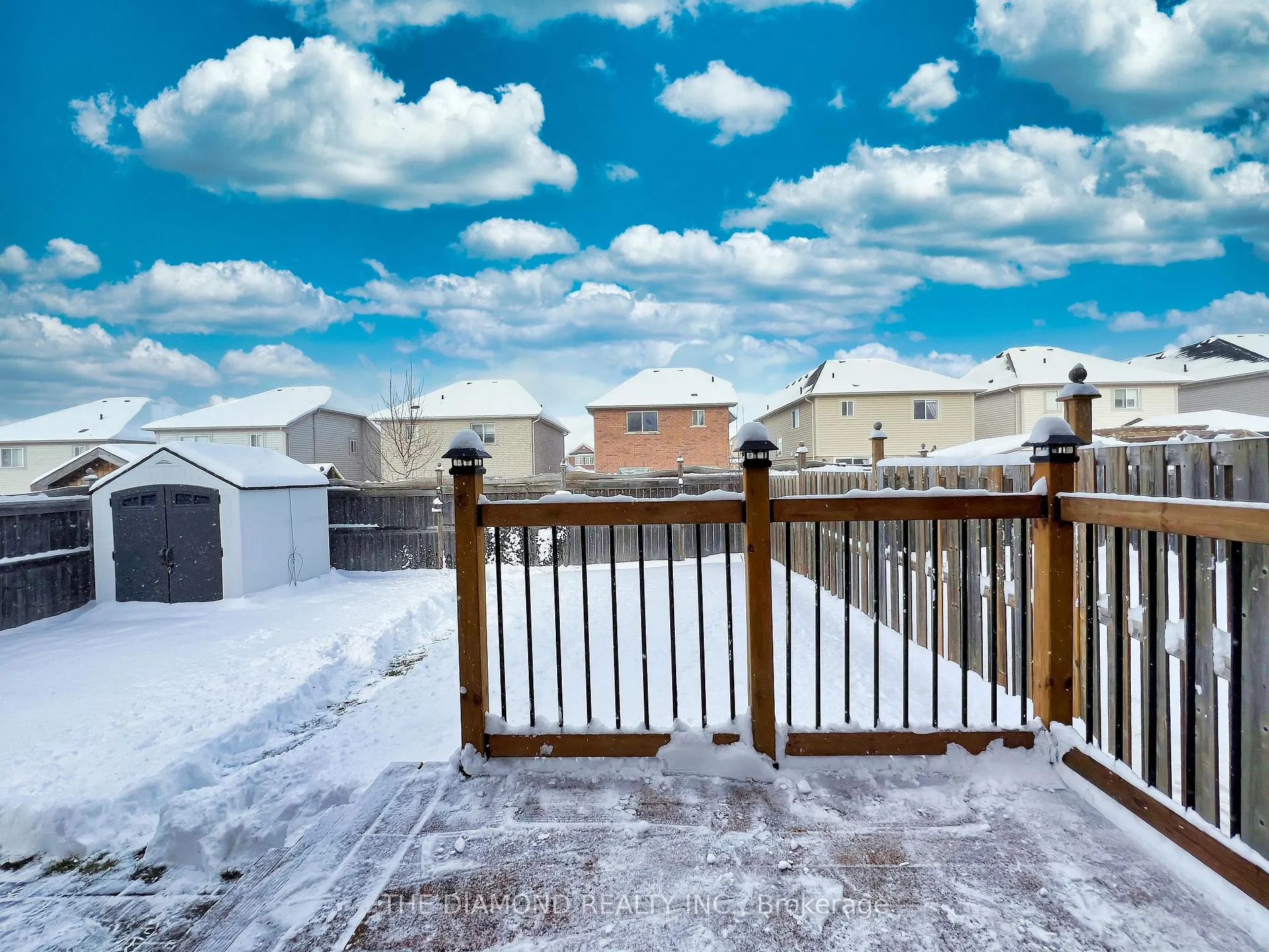 Photo 39 of 18 Lancaster Court, Barrie, Innis-Shore — HOMEH