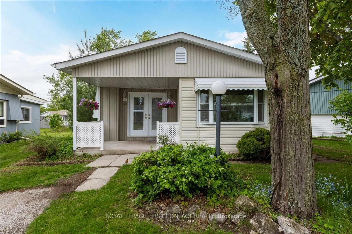 Photo 2 of 68 Linden Lane, Innisfil, Rural Innisfil — HOMEH