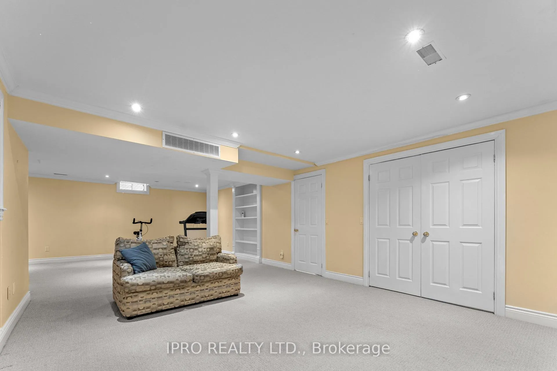 Photo 35 of 973 Ormond Drive, Oshawa, Samac — HOMEH