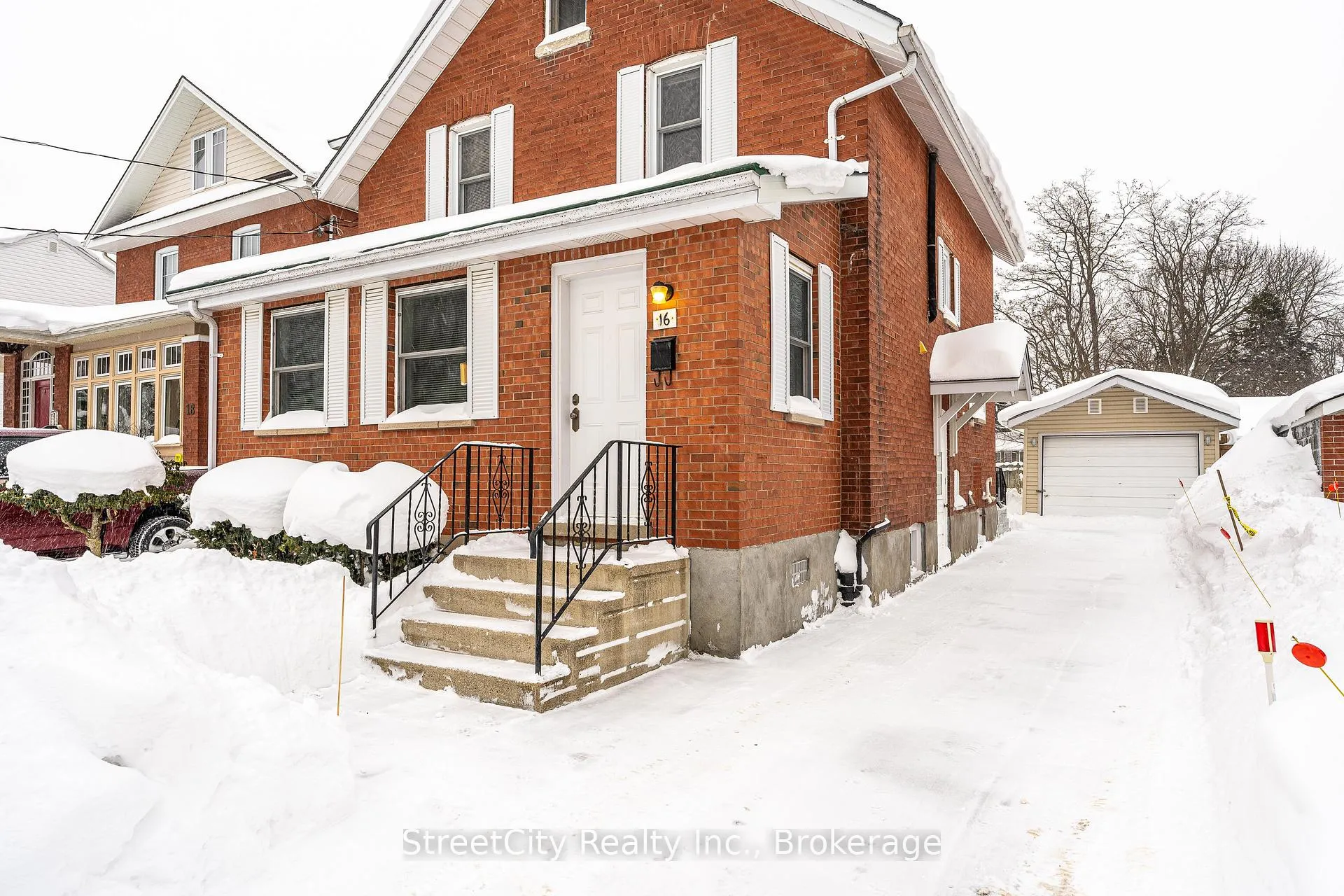 Photo 2 of 16 Youngs Street, Stratford — HOMEH