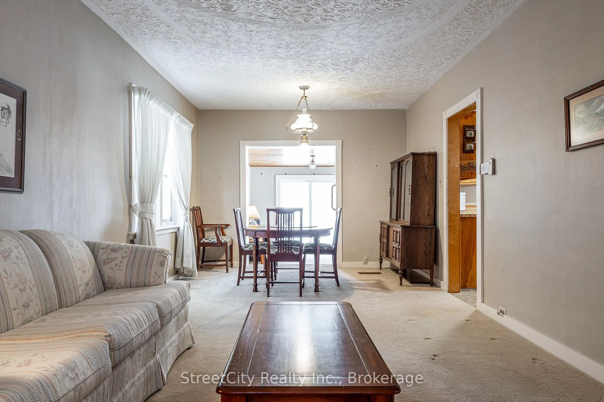 Photo 4 of 16 Youngs Street, Stratford — HOMEH