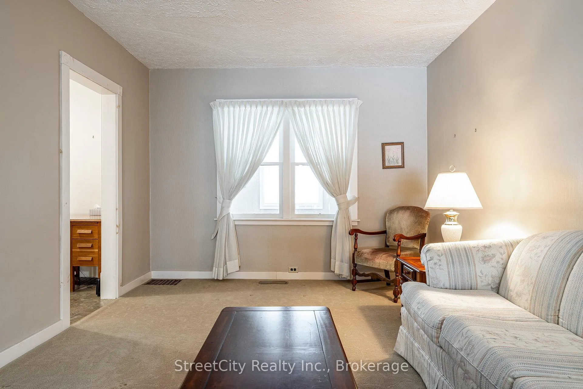 Photo 6 of 16 Youngs Street, Stratford — HOMEH