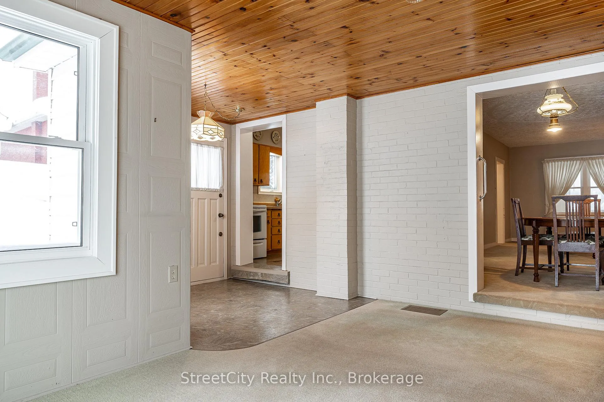 Photo 14 of 16 Youngs Street, Stratford — HOMEH