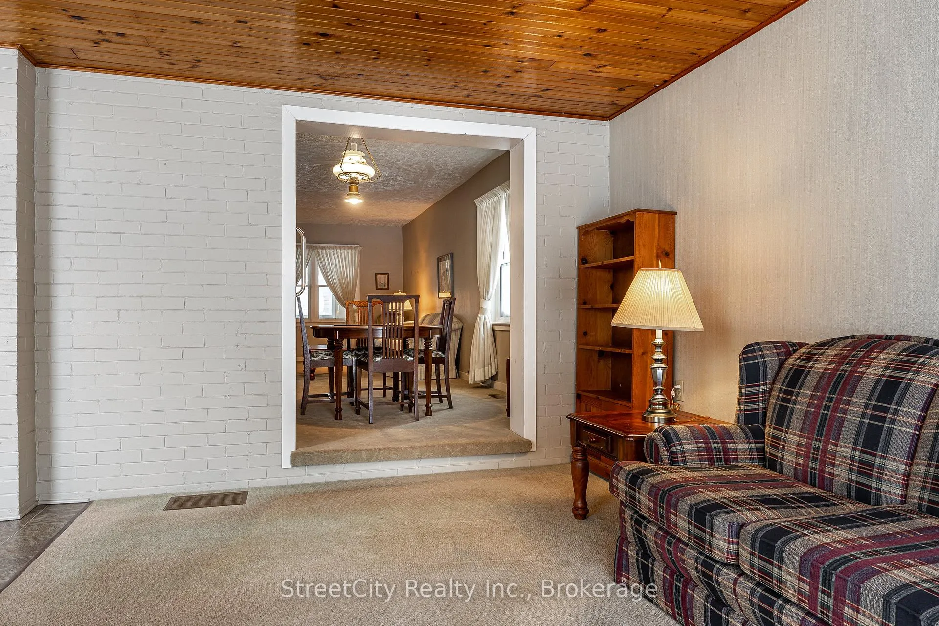 Photo 15 of 16 Youngs Street, Stratford — HOMEH