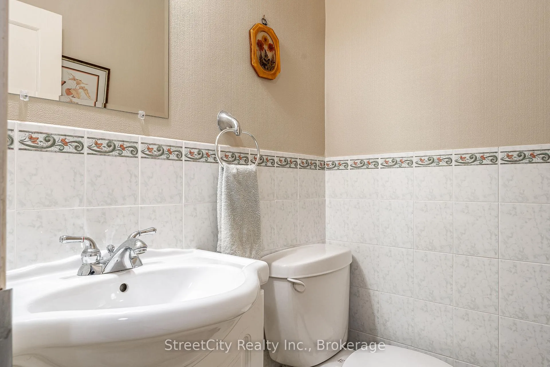 Photo 22 of 16 Youngs Street, Stratford — HOMEH