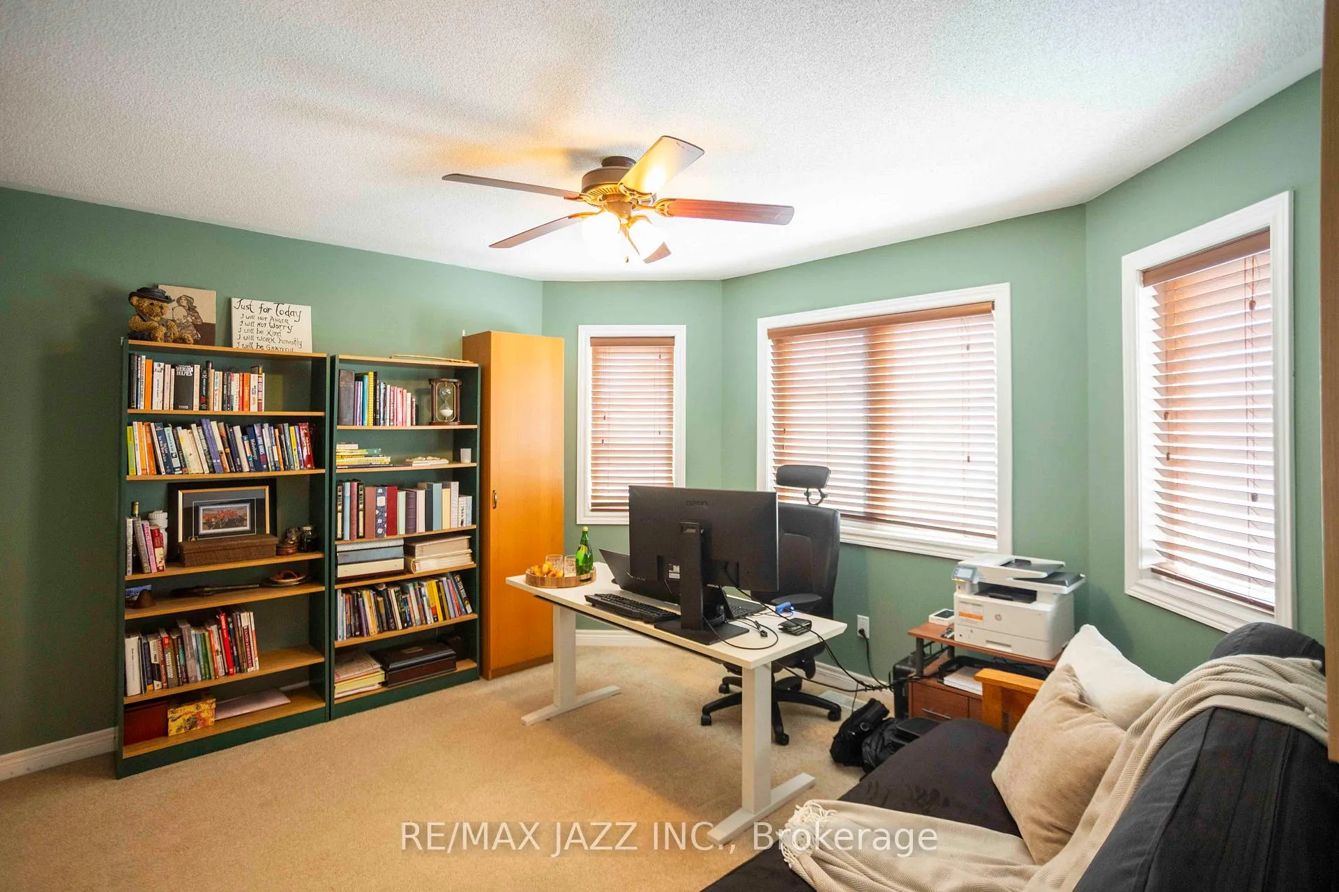 Photo 37 of 47 Corporal Patterson Lane, Clarington, Newcastle — HOMEH