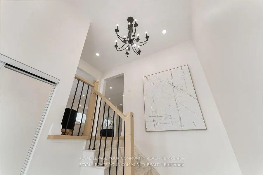 Photo 4 of 76 Cherry Hills Road, Vaughan, Glen Shields — HOMEH