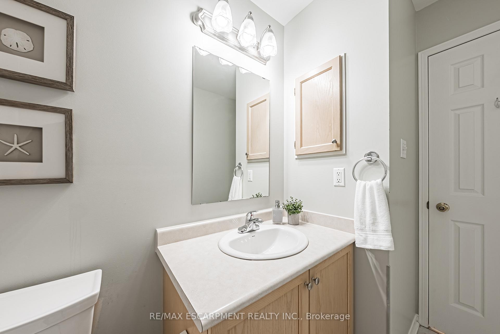 Photo 20 of 12 Summerfield Crescent, Brampton, Brampton West — HOMEH