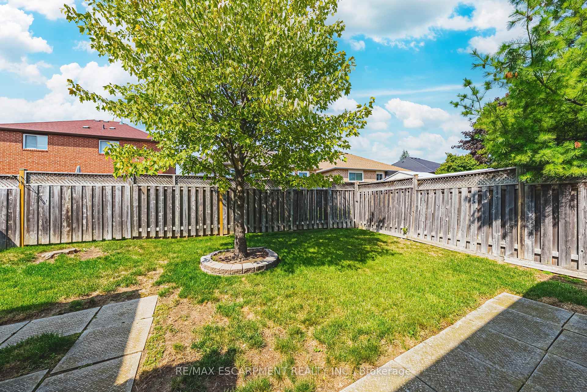 Photo 32 of 12 Summerfield Crescent, Brampton, Brampton West — HOMEH