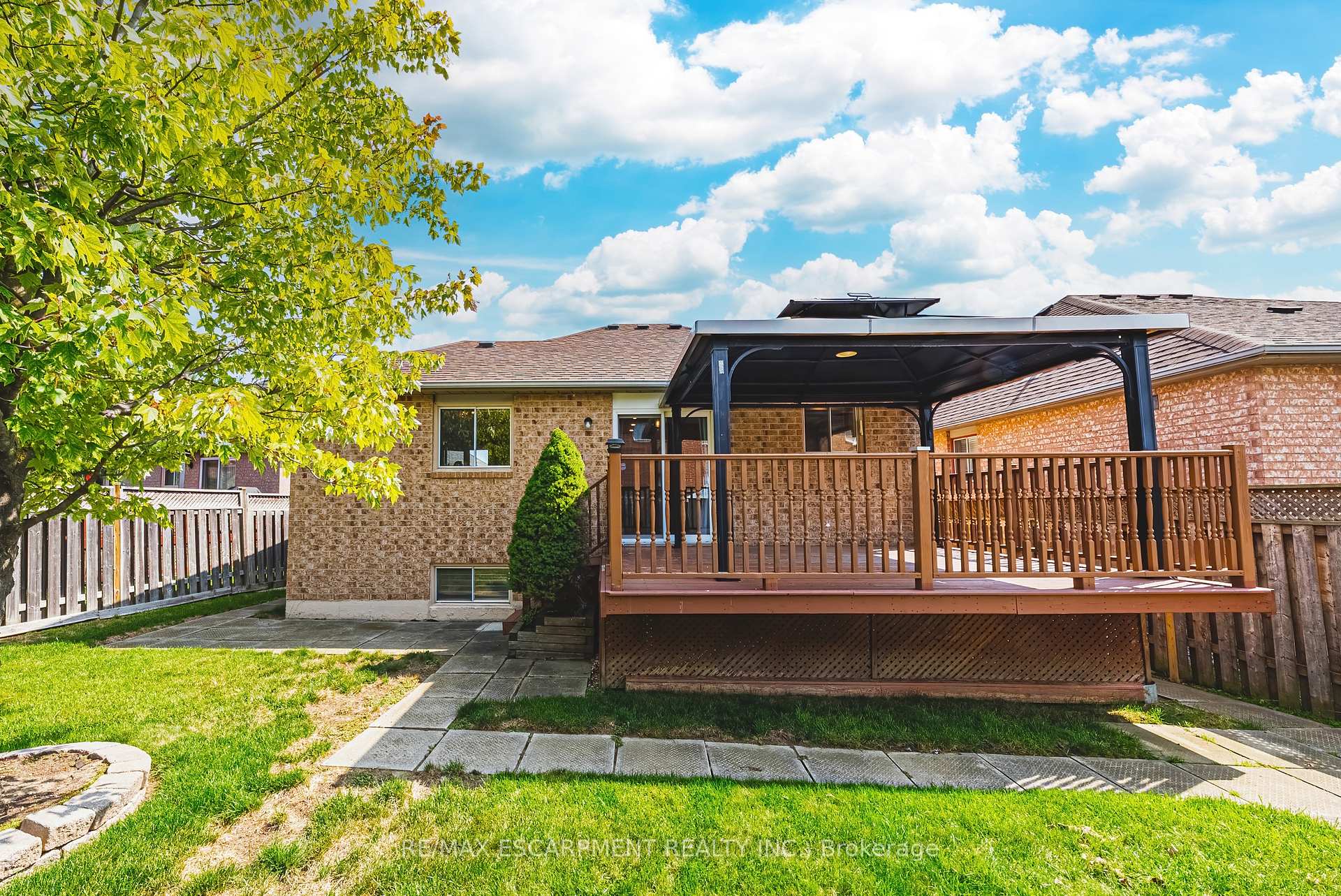 Photo 36 of 12 Summerfield Crescent, Brampton, Brampton West — HOMEH