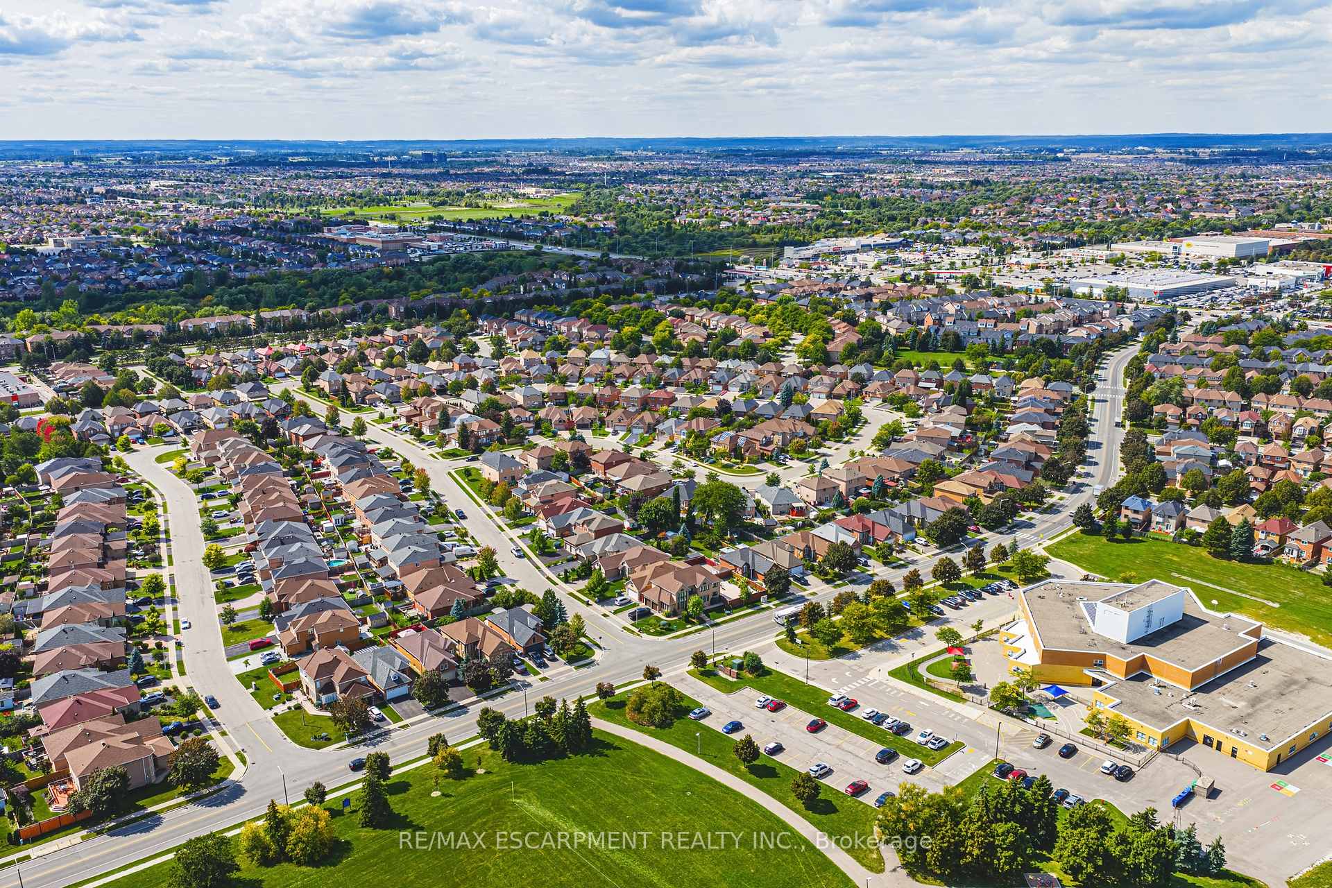 Photo 41 of 12 Summerfield Crescent, Brampton, Brampton West — HOMEH