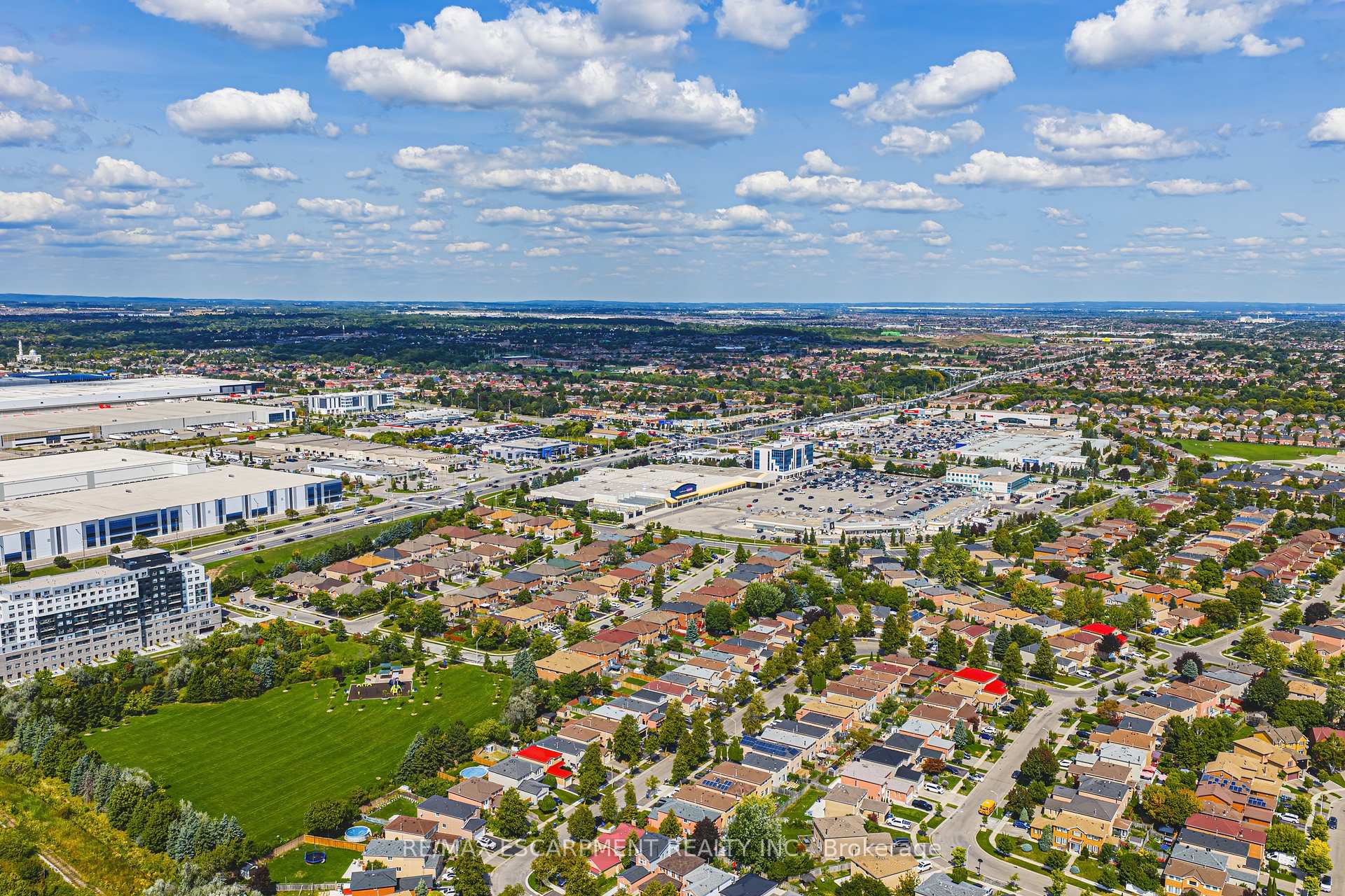 Photo 43 of 12 Summerfield Crescent, Brampton, Brampton West — HOMEH