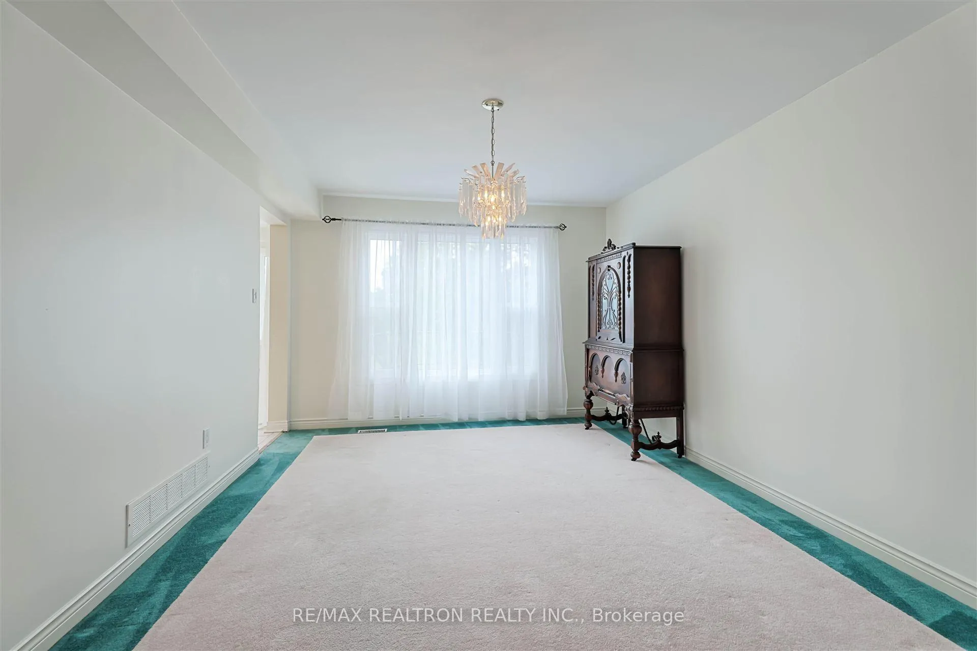 Photo 16 of 263 Orchard Heights Boulevard, Aurora, Aurora Heights — HOMEH