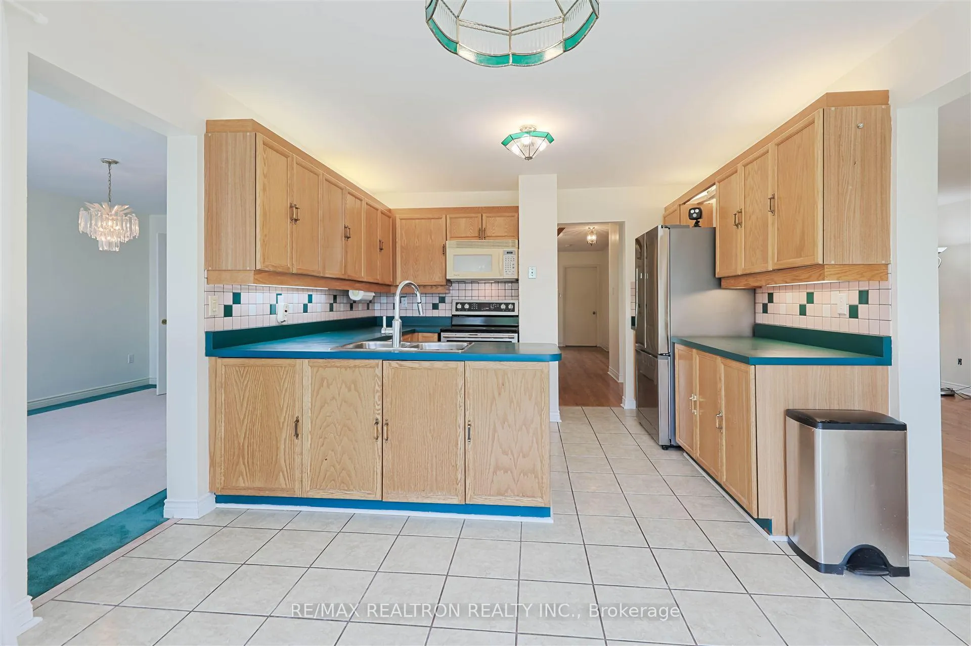 Photo 17 of 263 Orchard Heights Boulevard, Aurora, Aurora Heights — HOMEH