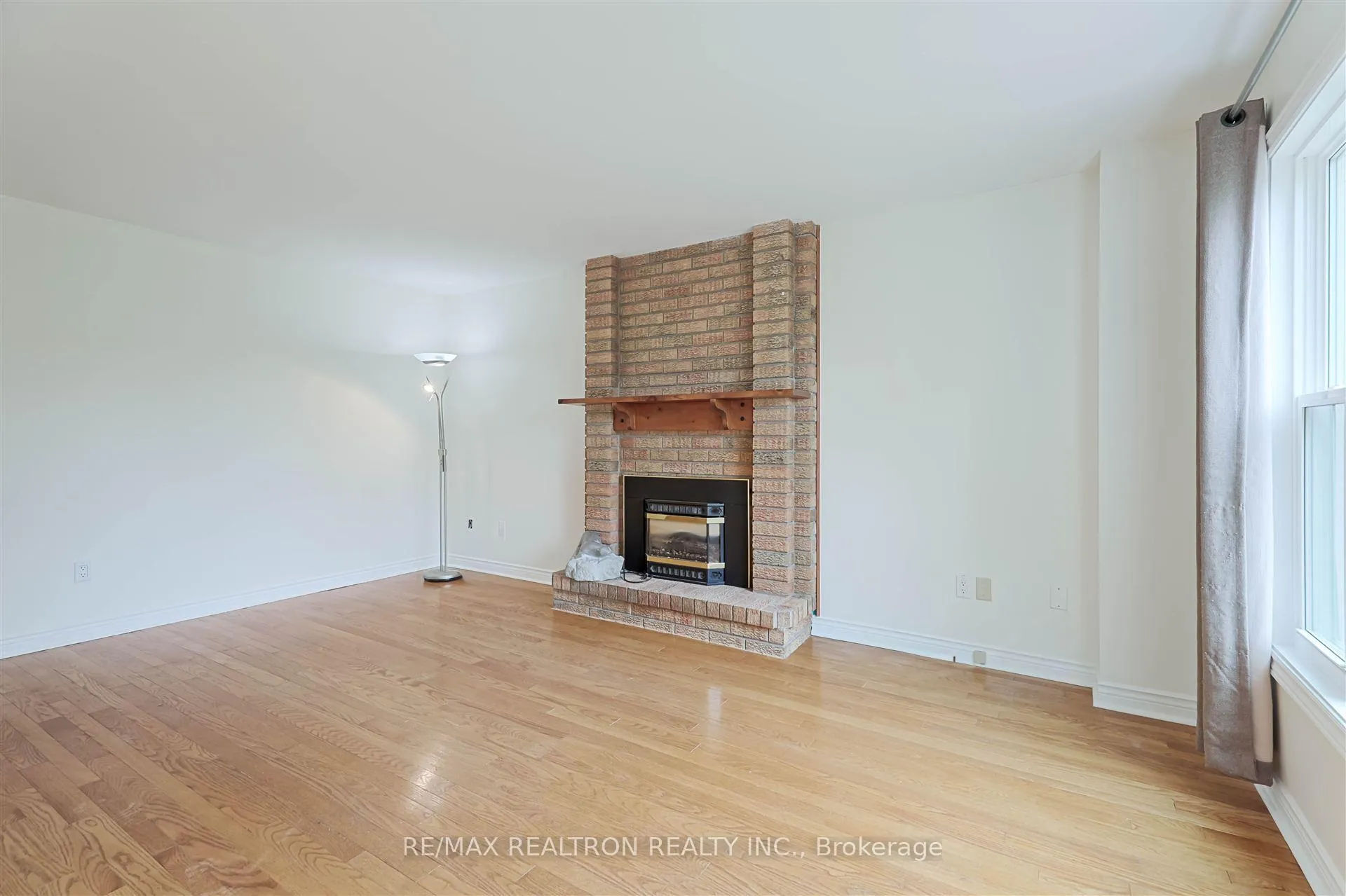 Photo 25 of 263 Orchard Heights Boulevard, Aurora, Aurora Heights — HOMEH