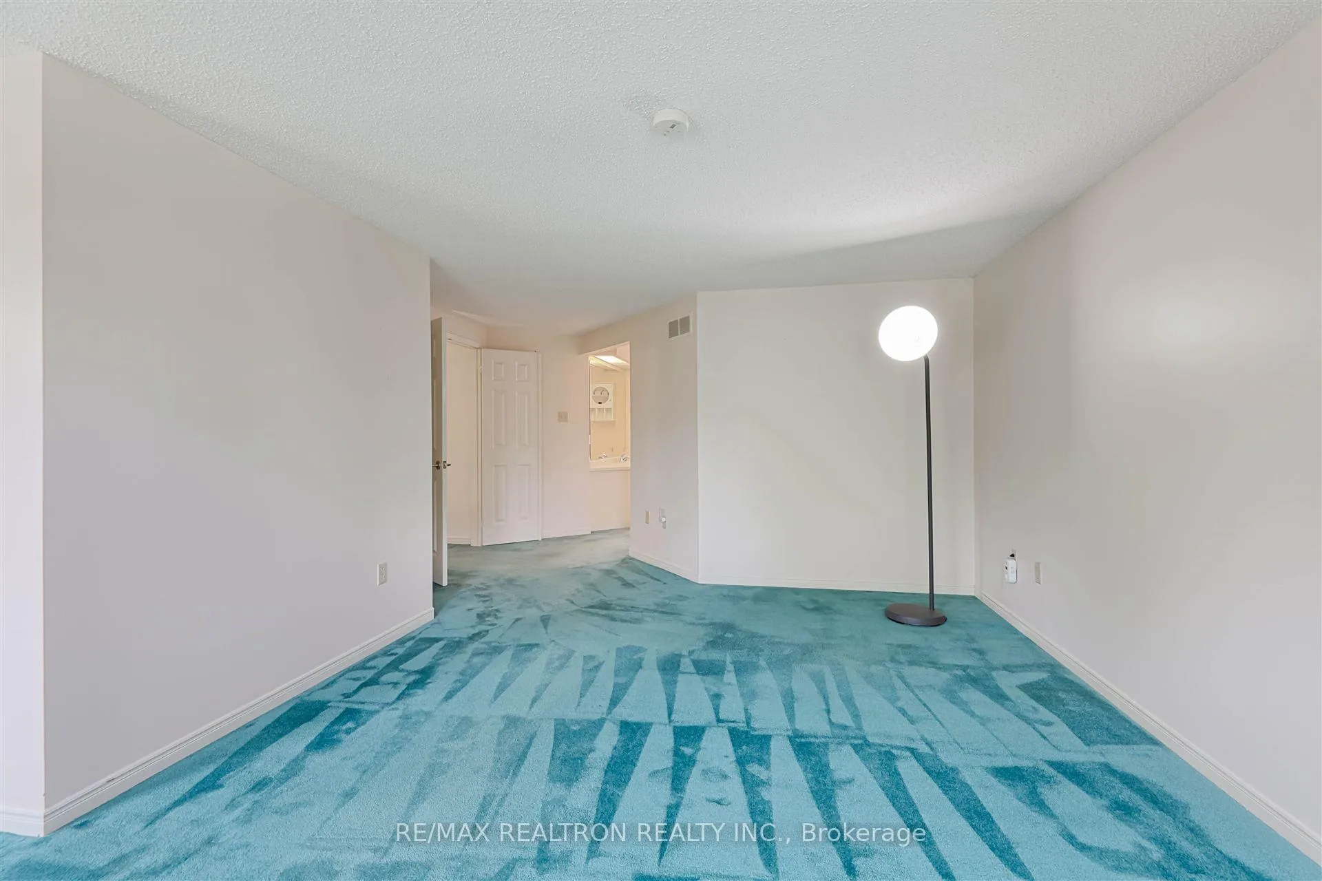 Photo 30 of 263 Orchard Heights Boulevard, Aurora, Aurora Heights — HOMEH