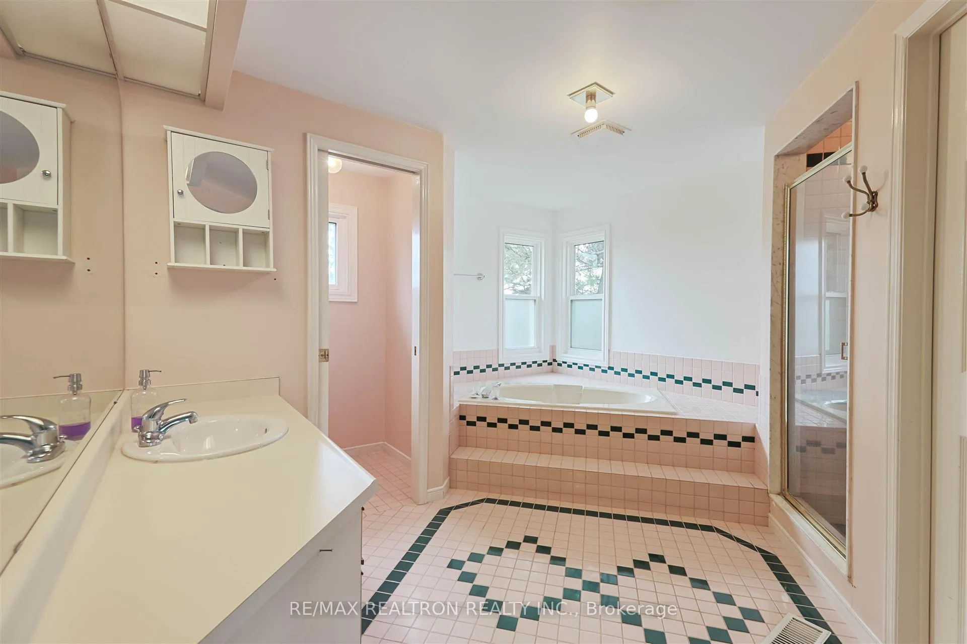 Photo 31 of 263 Orchard Heights Boulevard, Aurora, Aurora Heights — HOMEH