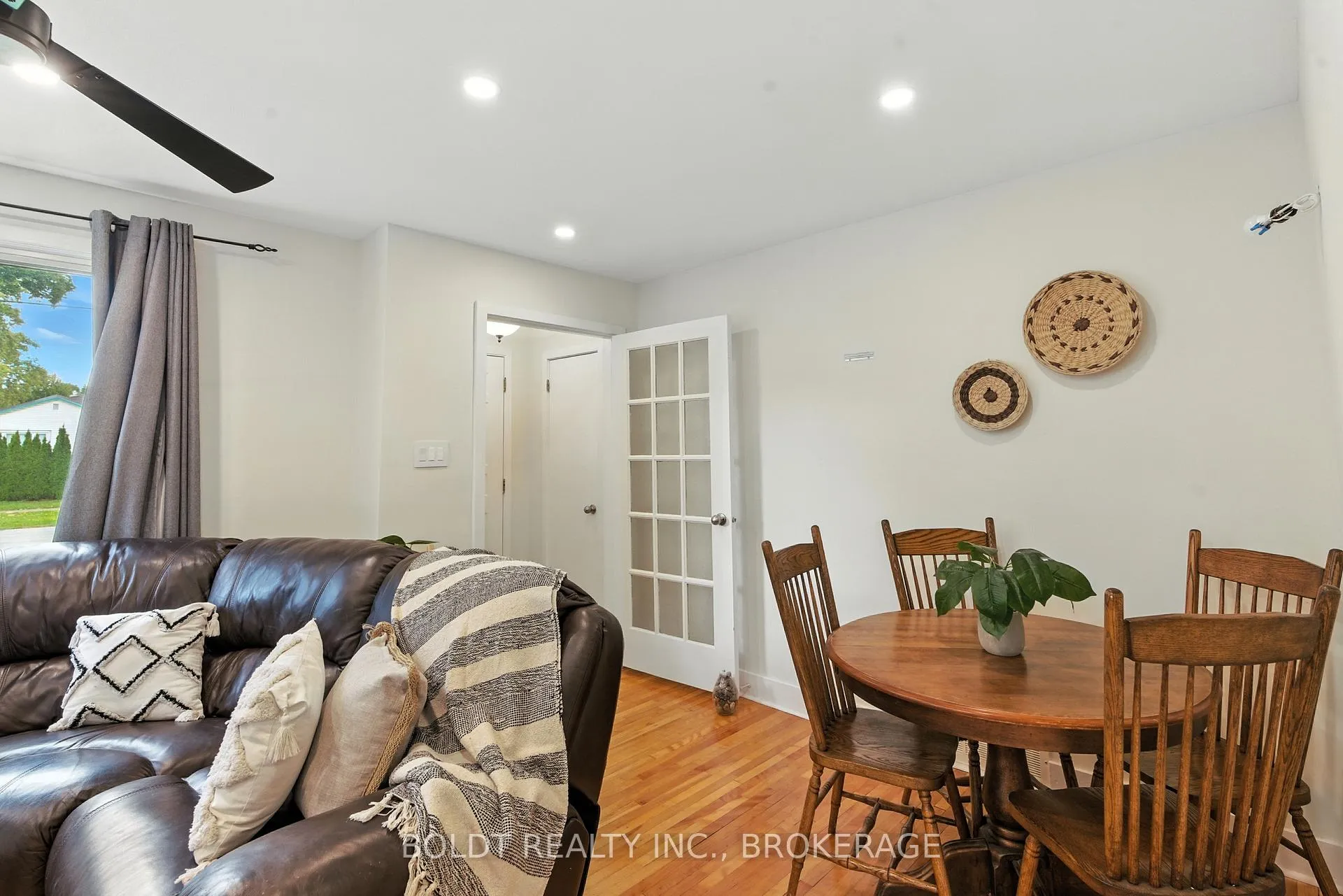 Photo 7 of 6962 Margaret Street, Niagara Falls, Arad/Fallsview — HOMEH