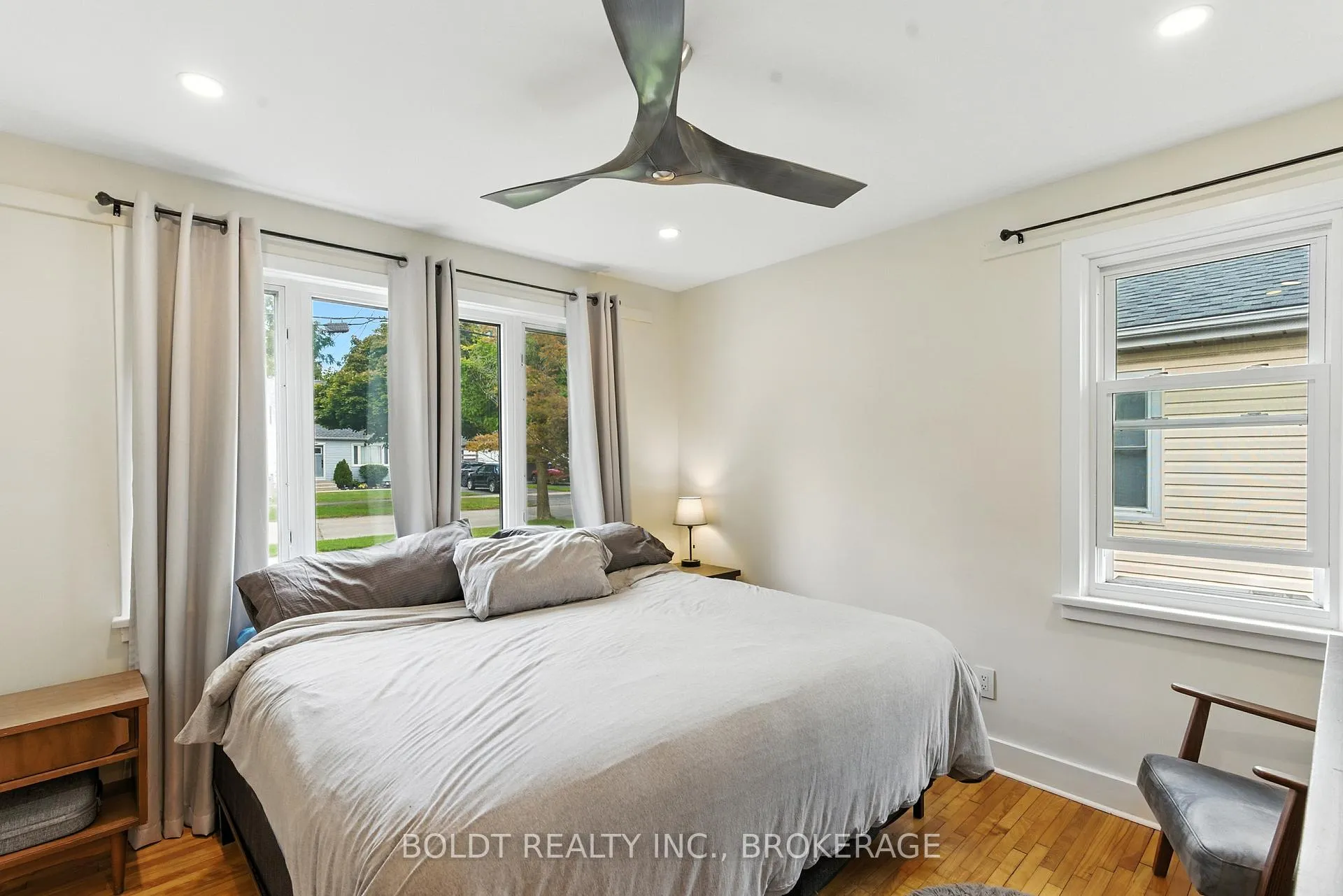 Photo 12 of 6962 Margaret Street, Niagara Falls, Arad/Fallsview — HOMEH
