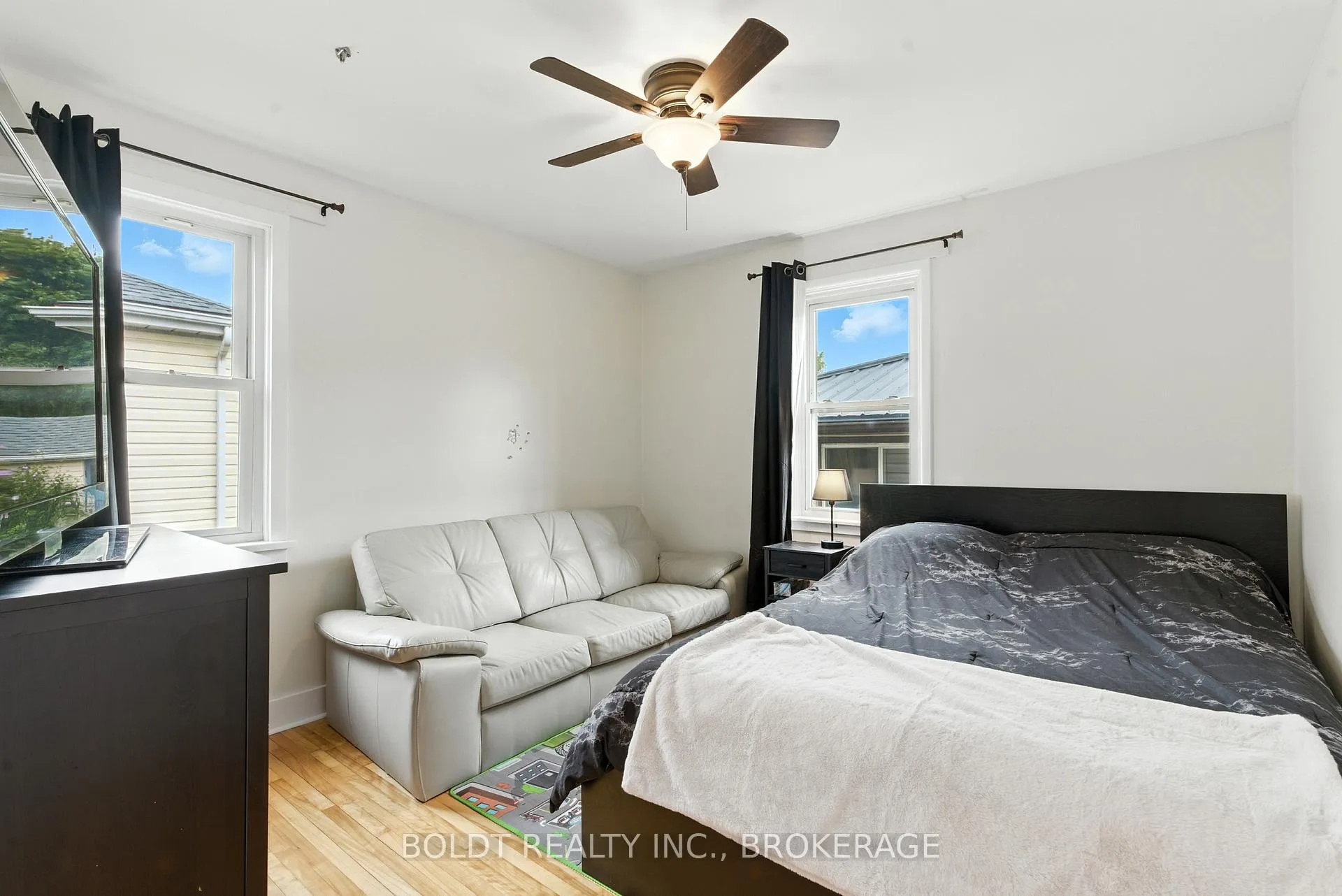 Photo 15 of 6962 Margaret Street, Niagara Falls, Arad/Fallsview — HOMEH