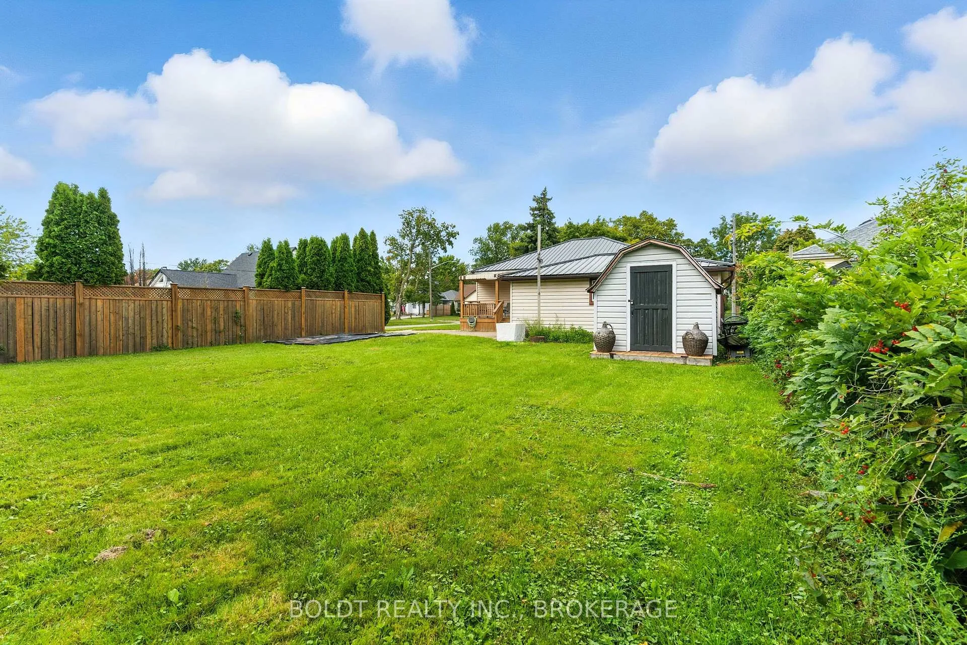 Photo 22 of 6962 Margaret Street, Niagara Falls, Arad/Fallsview — HOMEH